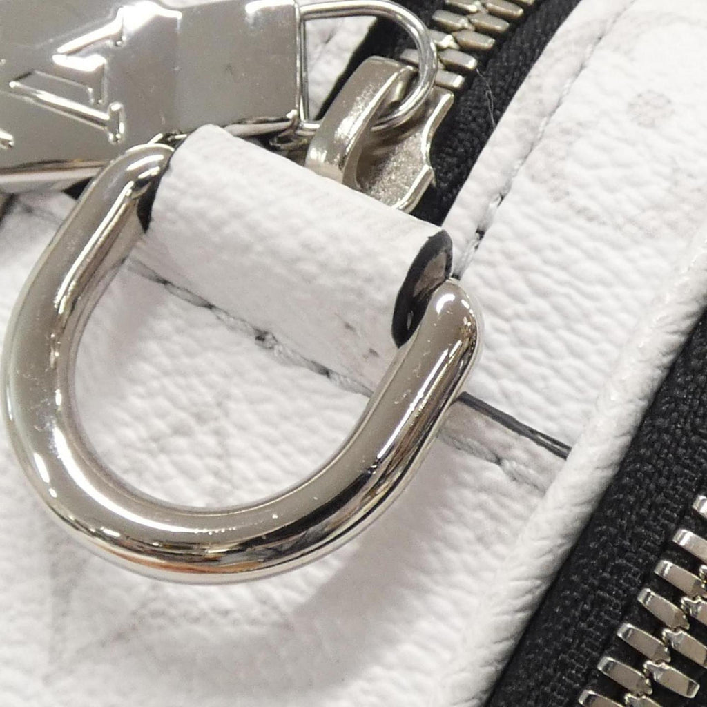 Louis Vuitton Taigarama White Coated Canvas Shoulder Bag (Pre-Owned)