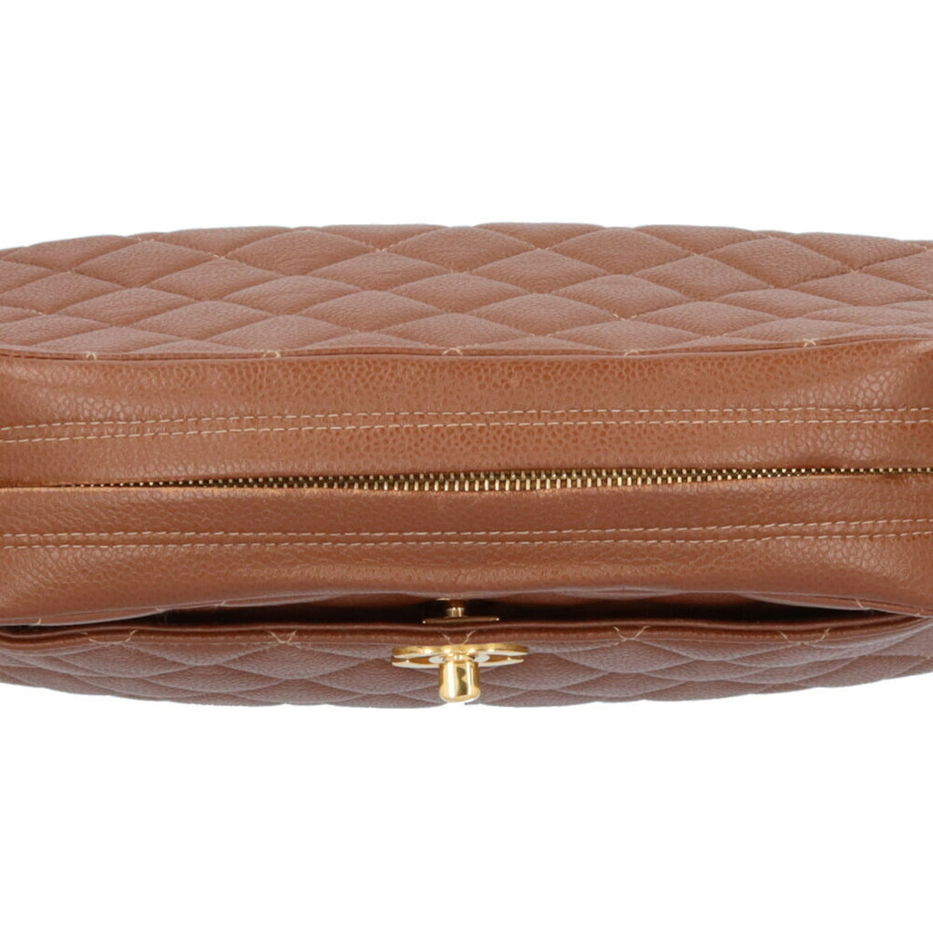 Chanel Brown Leather Shoulder Bag (Pre-Owned)