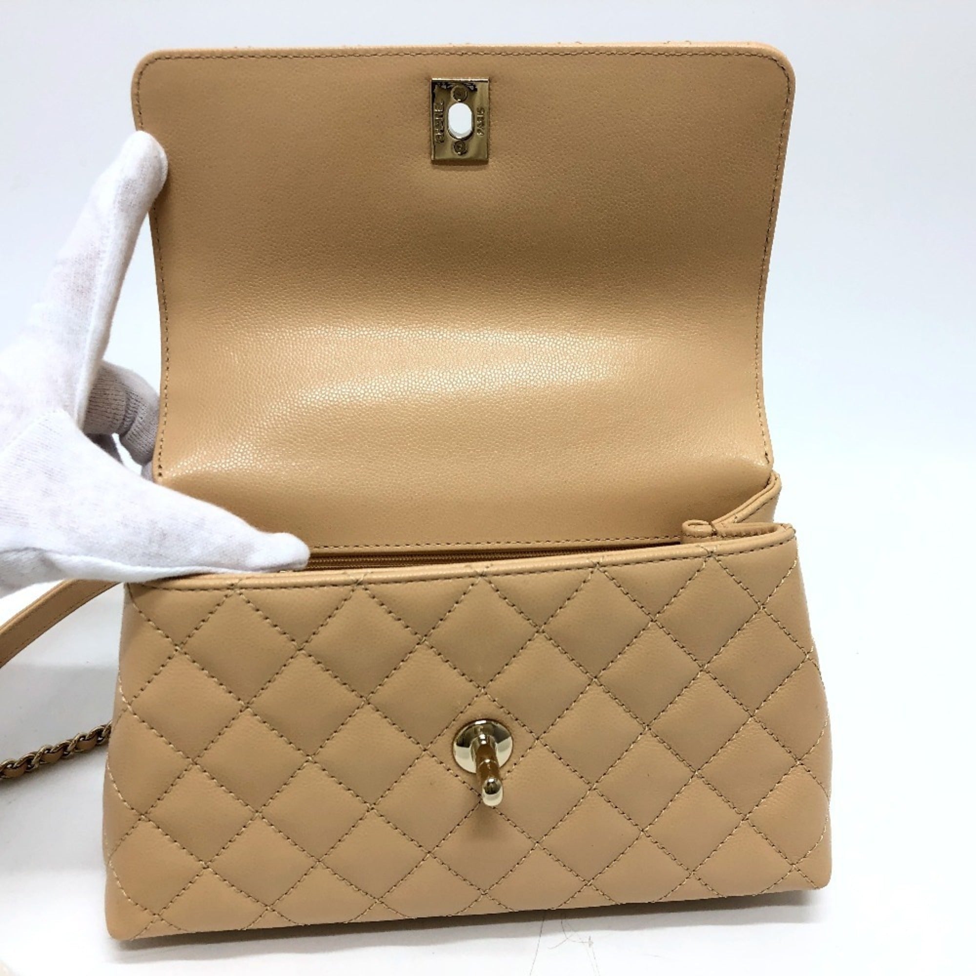 Chanel Beige Grained Calfskin Handbag Shoulder Bag (Pre-Owned)