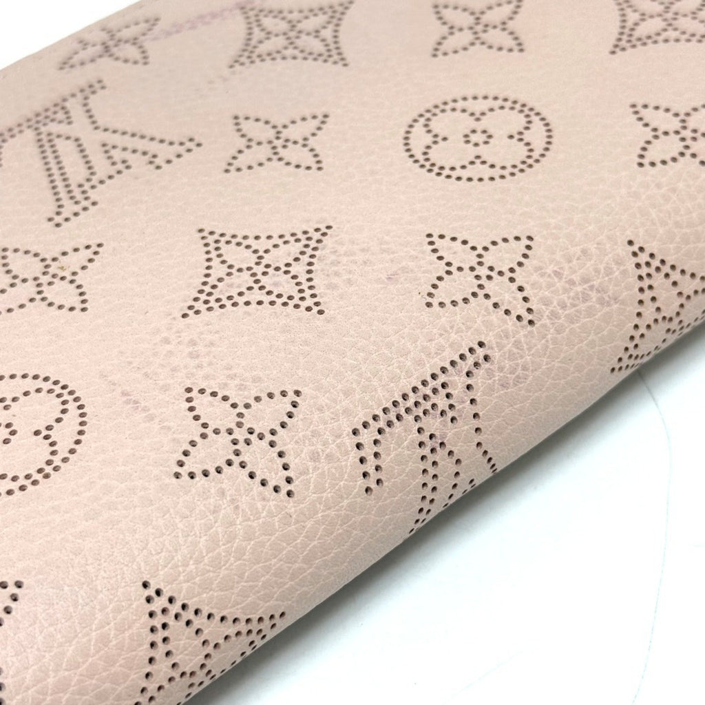 Louis Vuitton Mahina Magnolia Mahina Leather Long Wallet (Bi-Fold) (Pre-Owned)