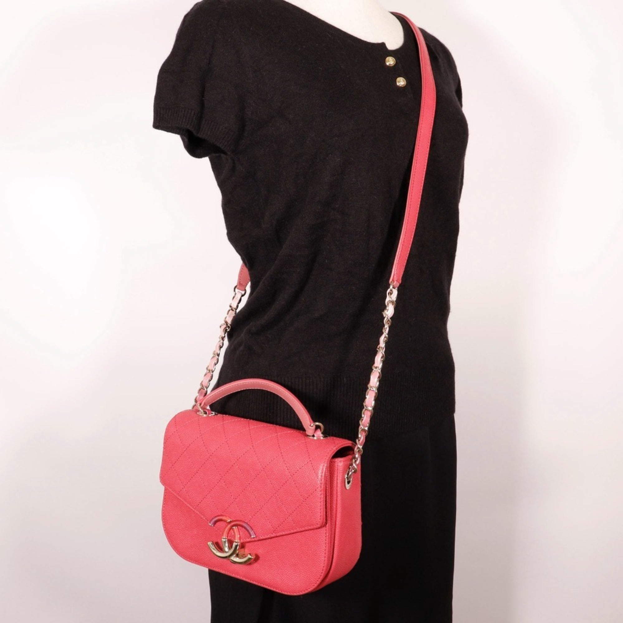 Chanel Pink Caviar Leather Handbag (Pre-Owned)
