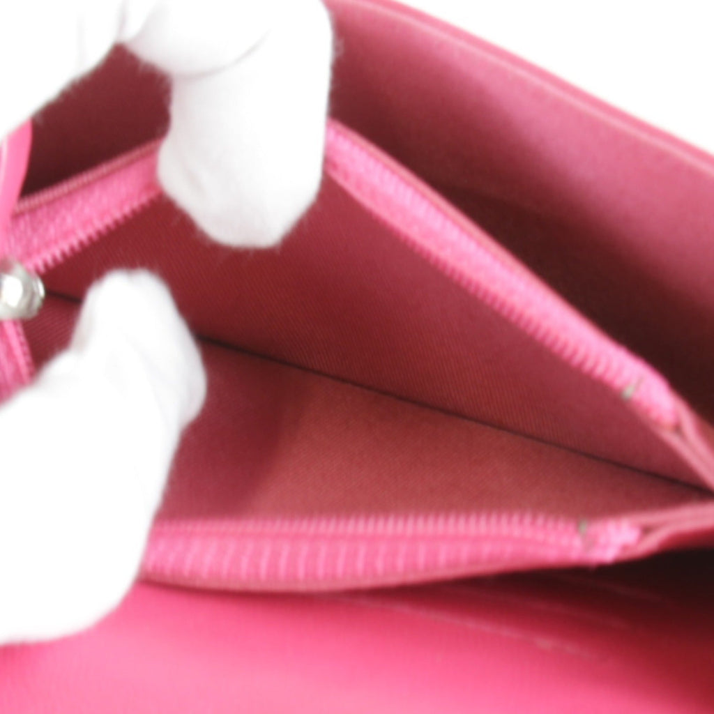 Chanel Pink Leather Wallet (Bi-Fold) (Pre-Owned)