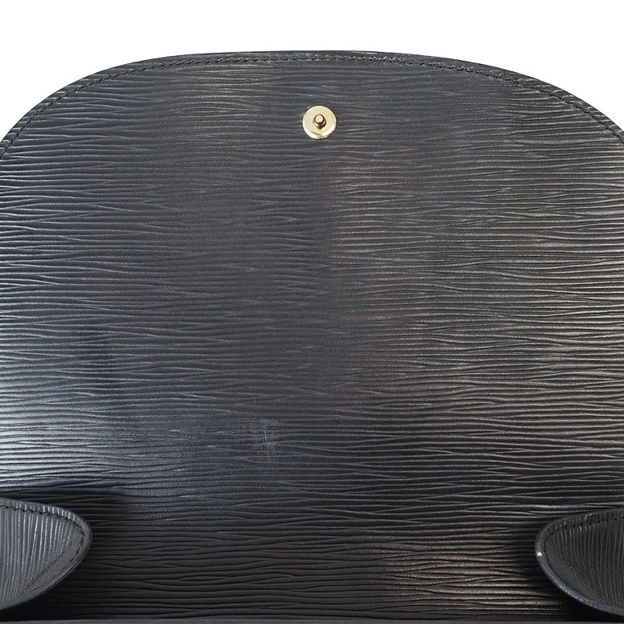 Louis Vuitton Black Epi Leather Pochette Shoulder Bag (Pre-Owned)