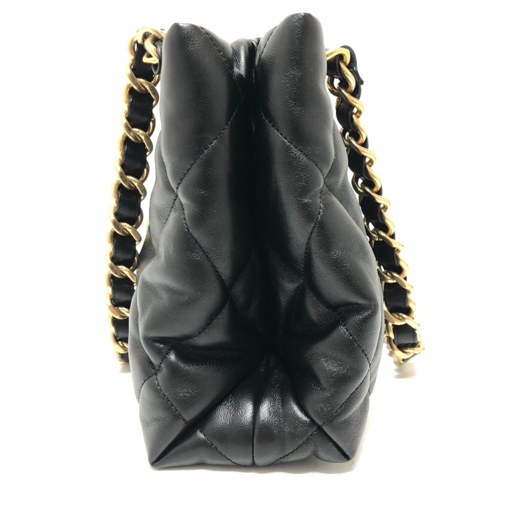 Chanel Black Leather Shoulder Bag (Pre-Owned)
