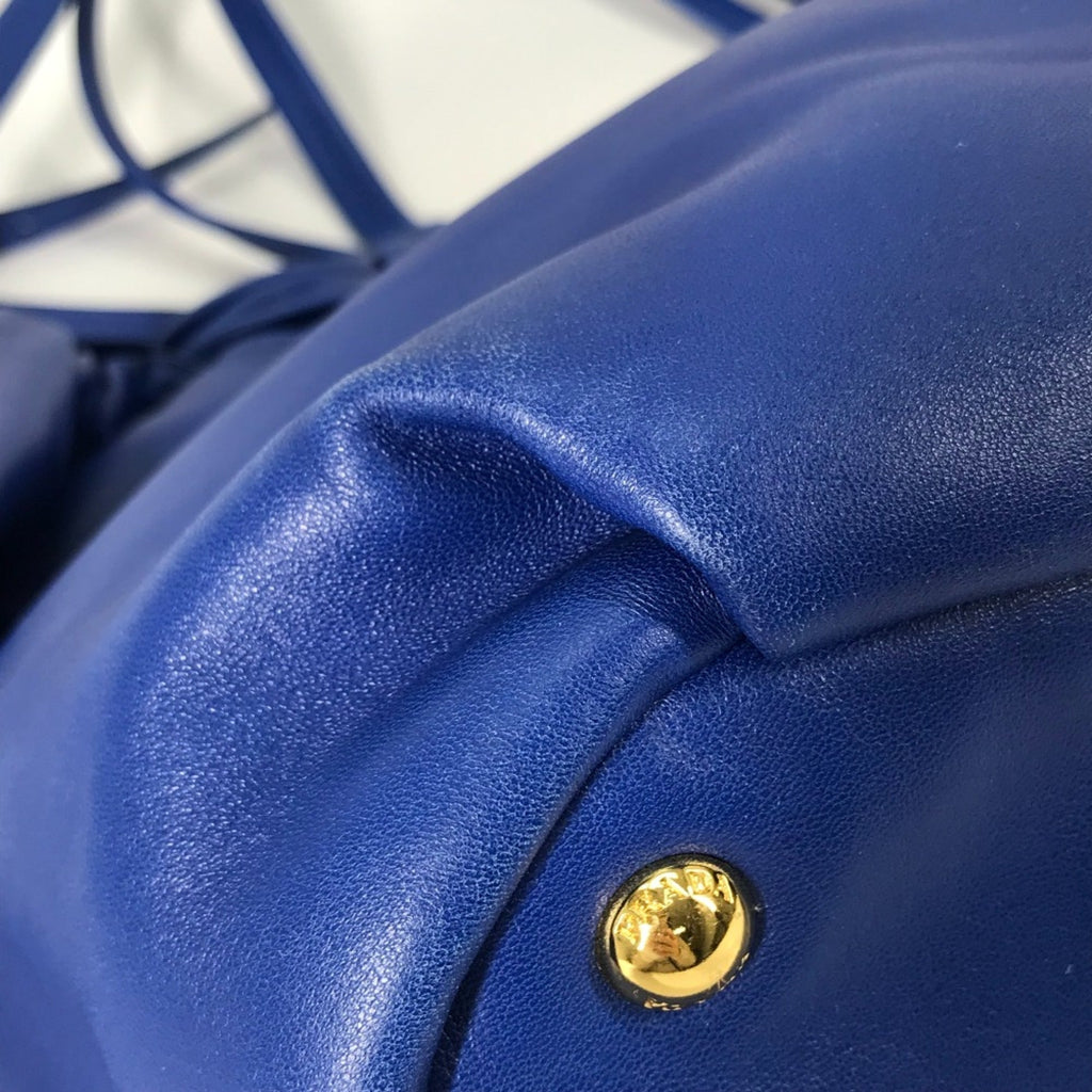Prada Blue Leather Handbag (Pre-Owned)