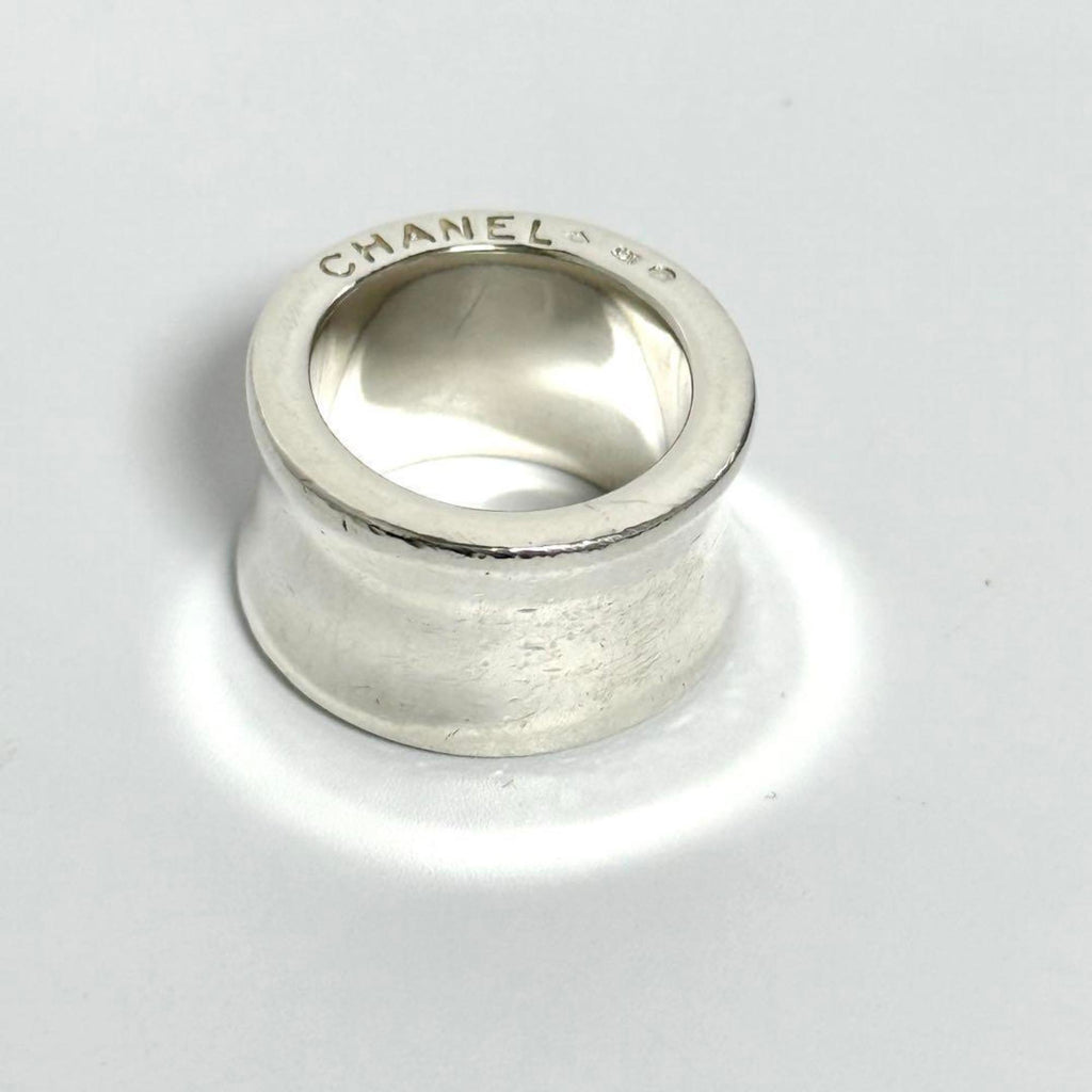 Chanel Silver Silver 925 Band Ring (Pre-Owned)