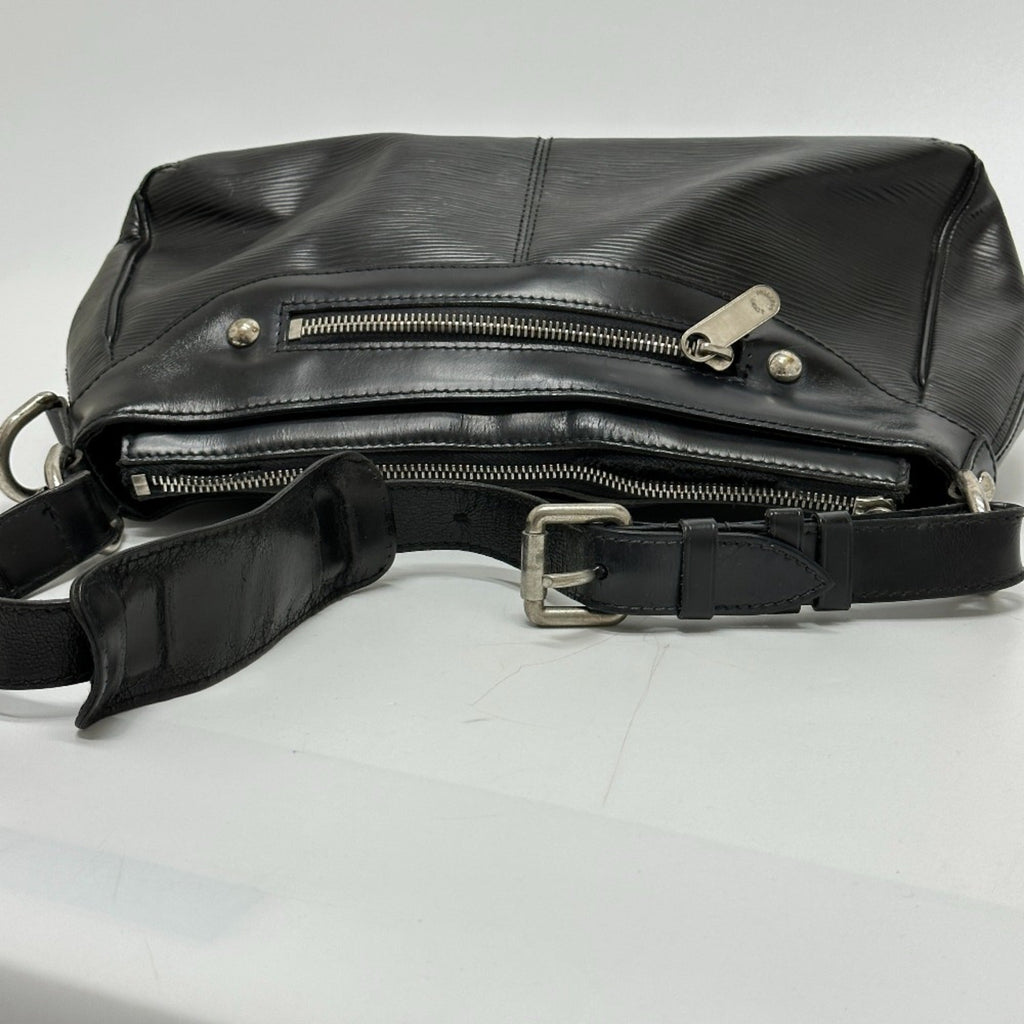 Louis Vuitton Black Leather Handbag (Pre-Owned)