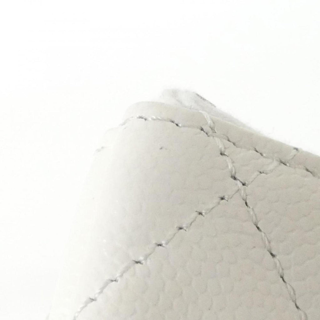 Chanel White Grained Calfskin Pouch (Pre-Owned)