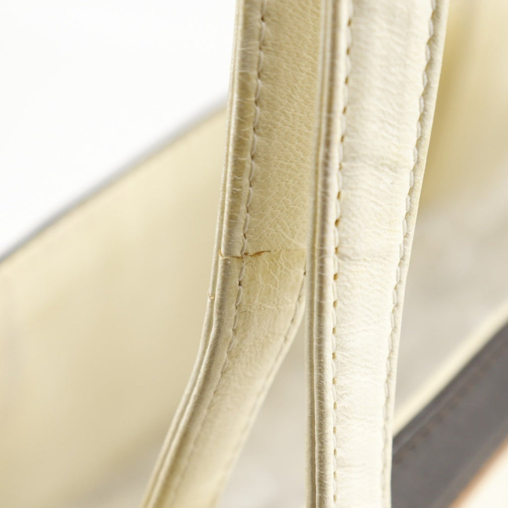 Chanel Ivory Leather Tote Bag (Pre-Owned)