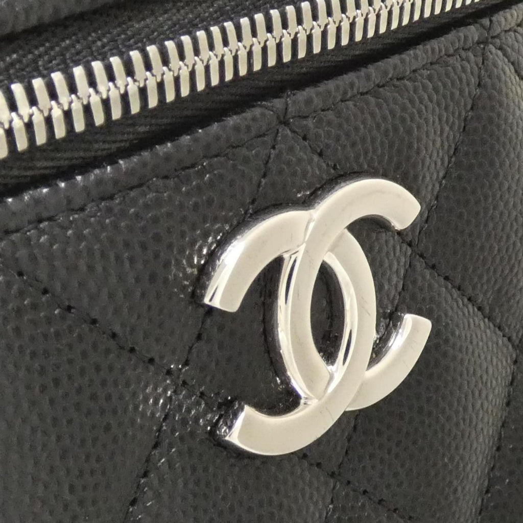 Chanel Black Grained Calfskin Shoulder Bag (Pre-Owned)