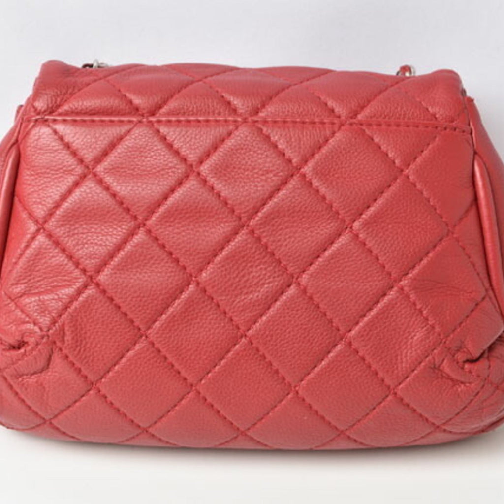 Chanel Red Color Leather Shoulder Bag (Pre-Owned)