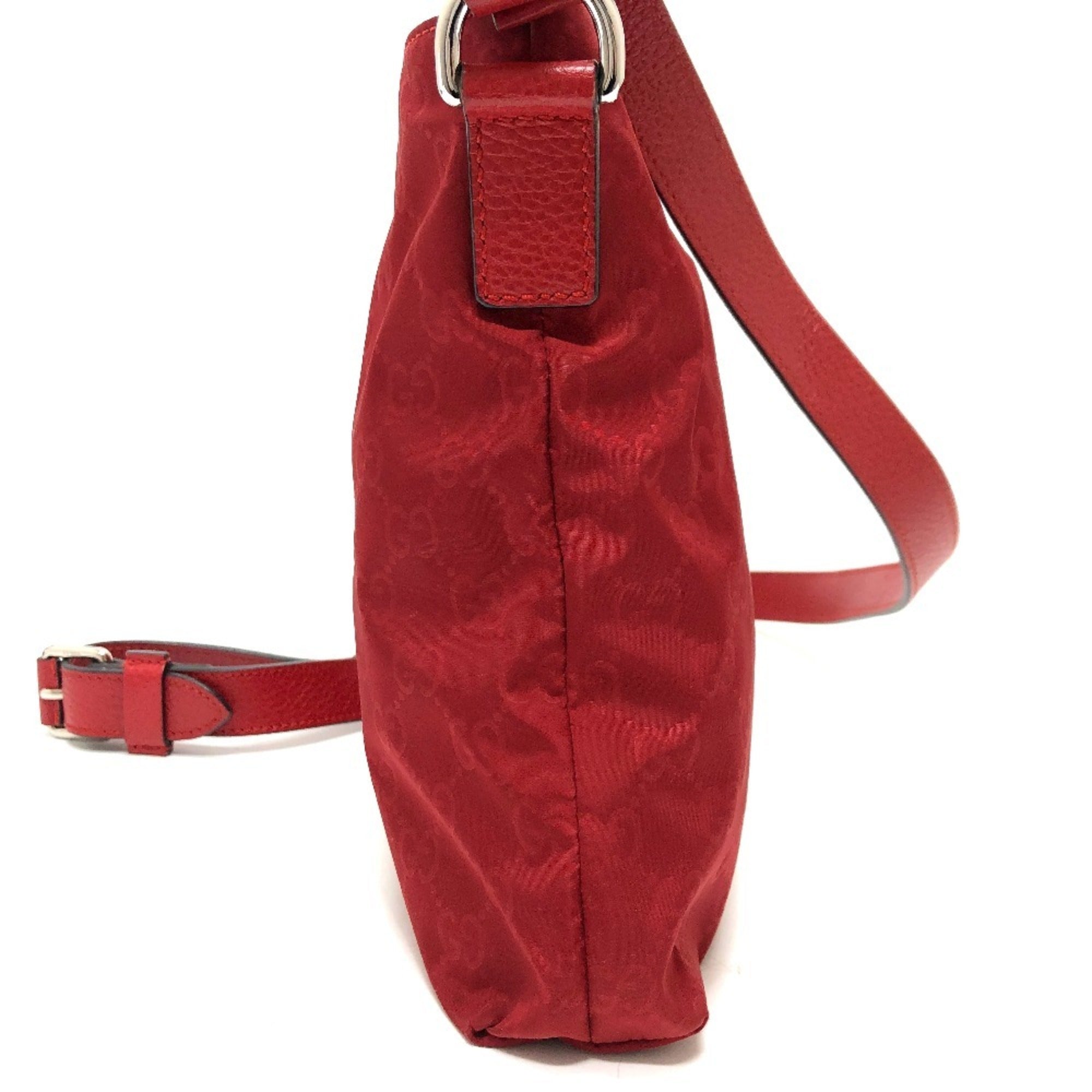 Gucci Red Color Nylon Leather Shoulder Bag (Pre-Owned)