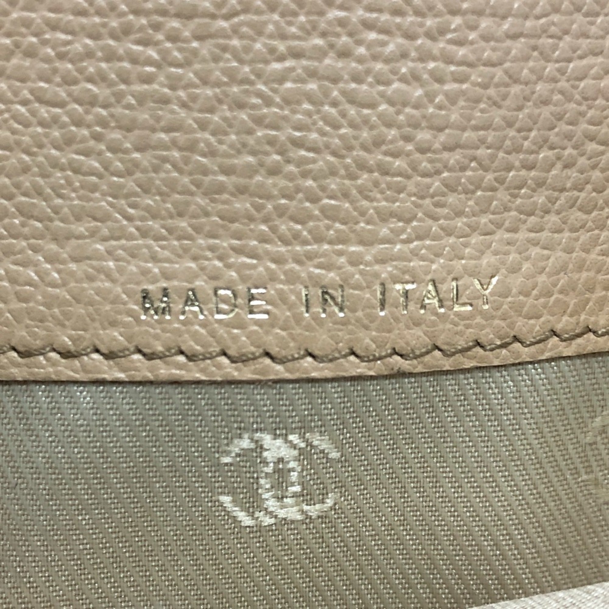 Chanel Beige Leather Long Wallet (Bi-Fold) (Pre-Owned)