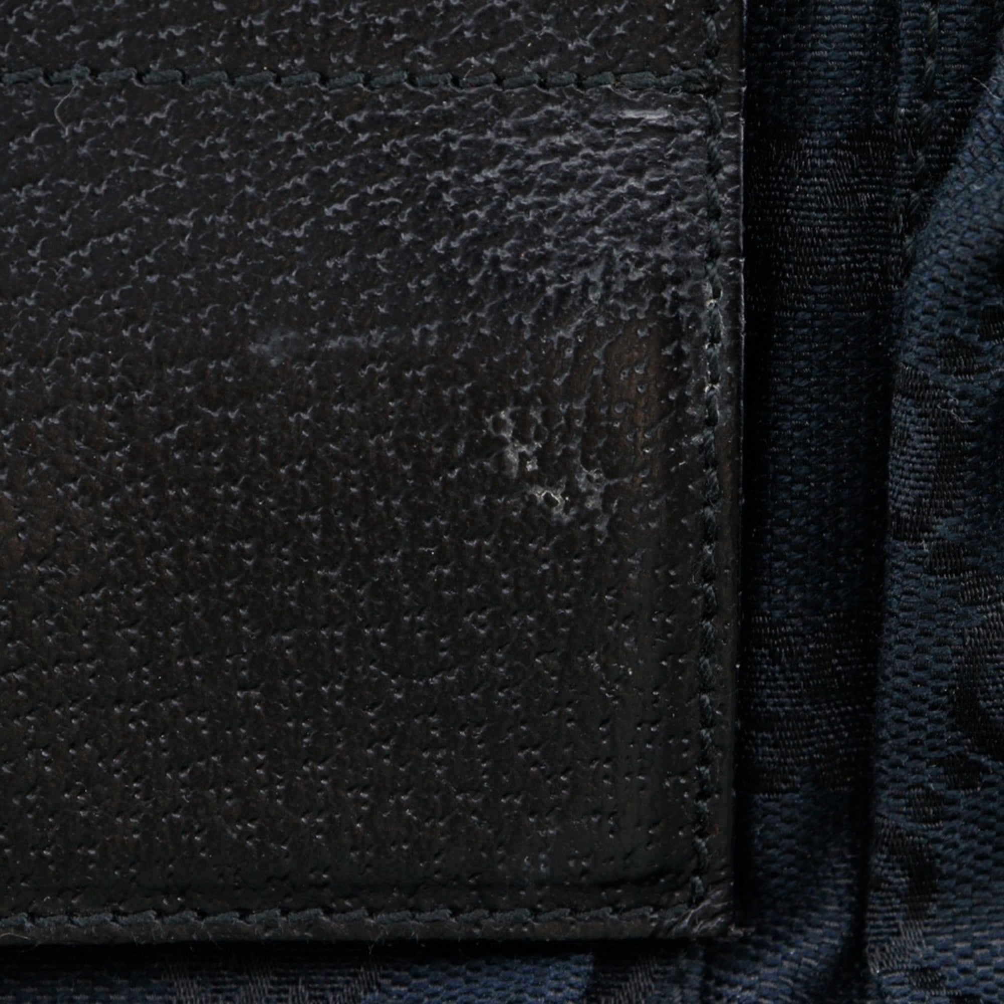 Gucci Gg Canvas Black Gg Canvas Sling Bag (Pre-Owned)