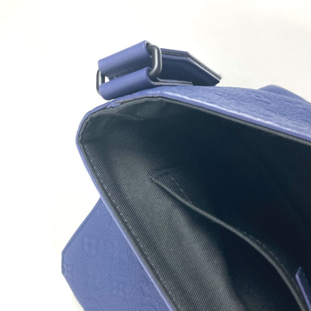 Louis Vuitton Blue Leather Shoulder Bag (Pre-Owned)