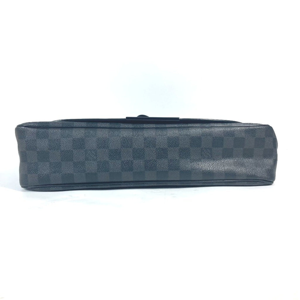 Louis Vuitton Black Damier Graphite Messenger Bag Shoulder Bag (Pre-Owned)