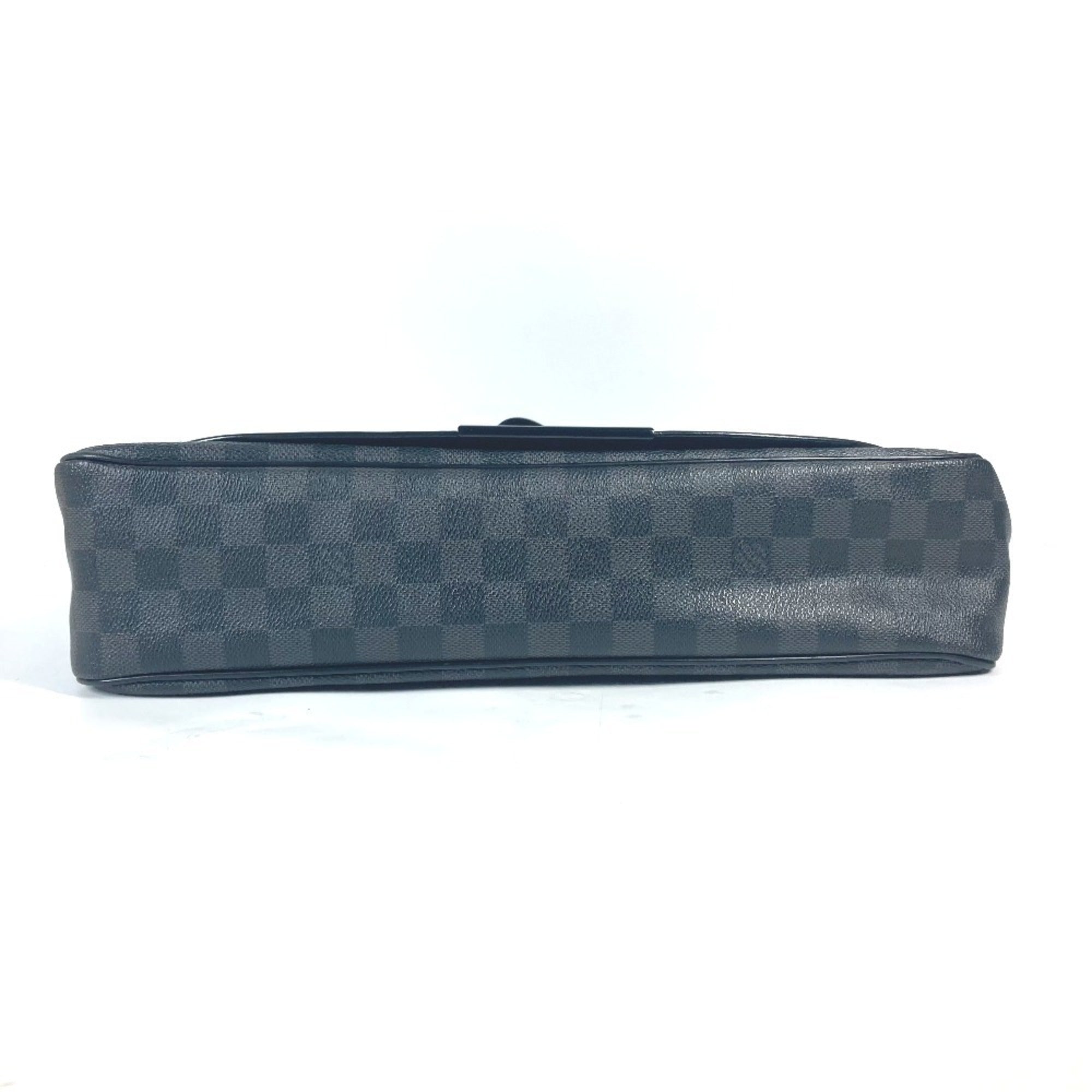 Louis Vuitton Black Damier Graphite Messenger Bag Shoulder Bag (Pre-Owned)