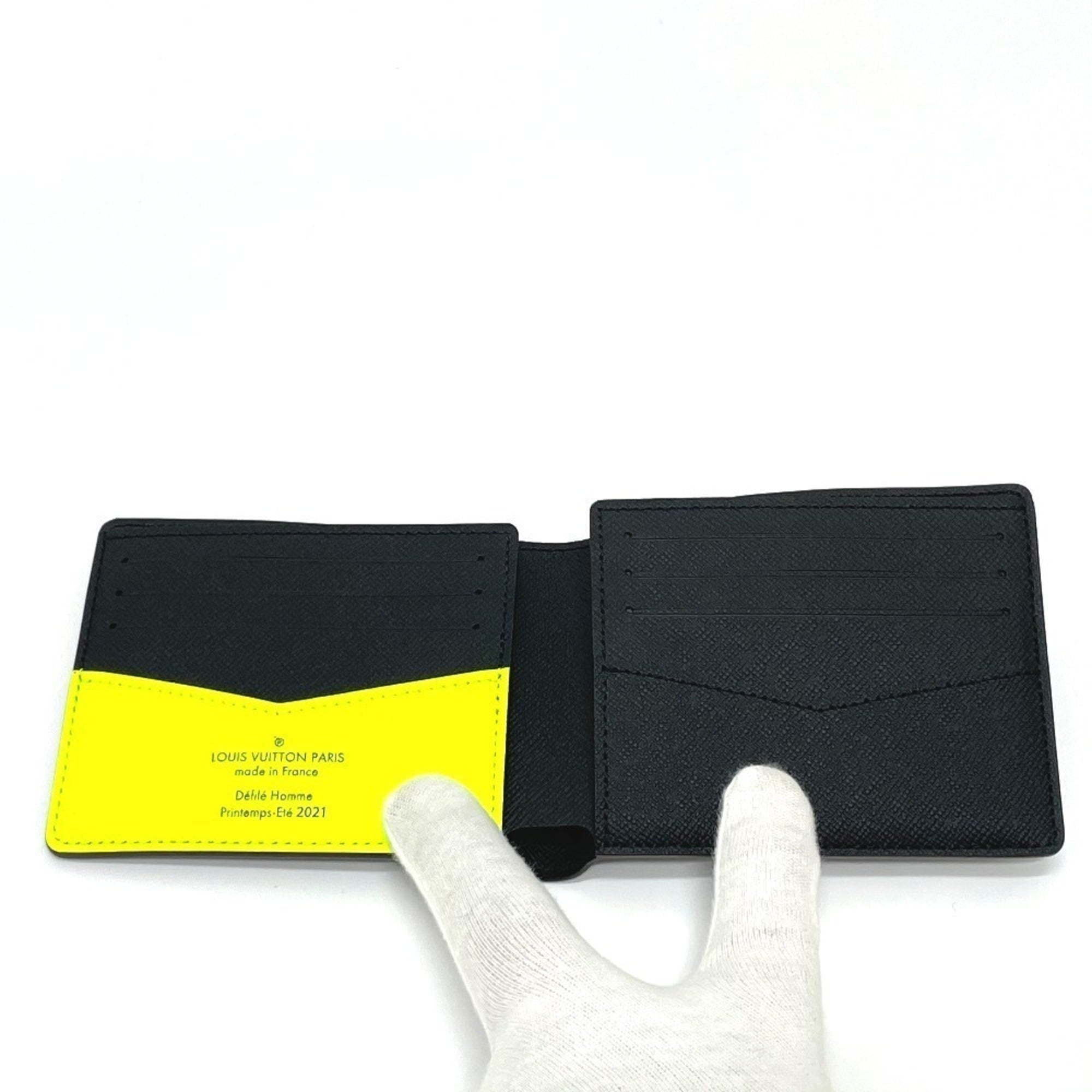 Louis Vuitton Brown Monogram Wallet (Bi-Fold) (Pre-Owned)