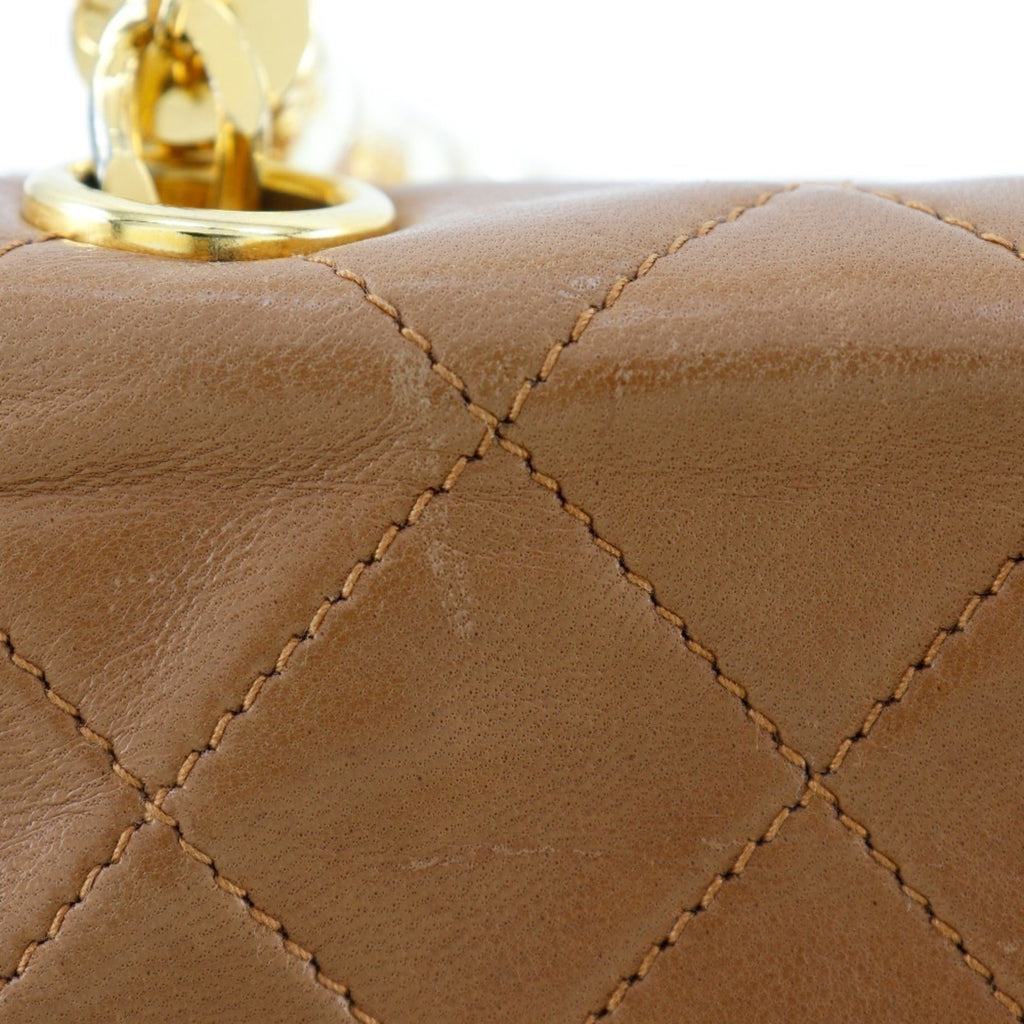 Chanel Beige Leather Handbag (Pre-Owned)