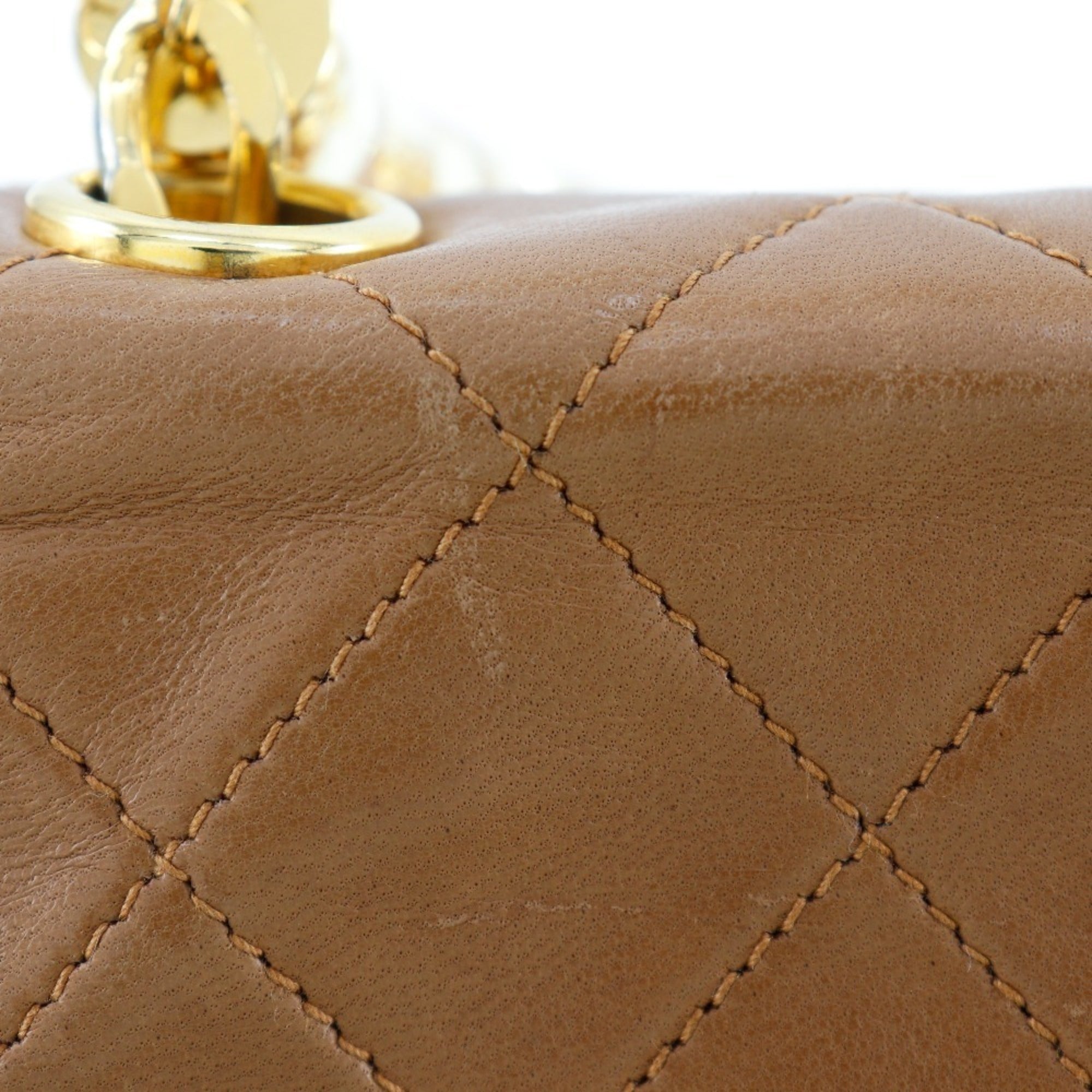 Chanel Beige Leather Handbag (Pre-Owned)
