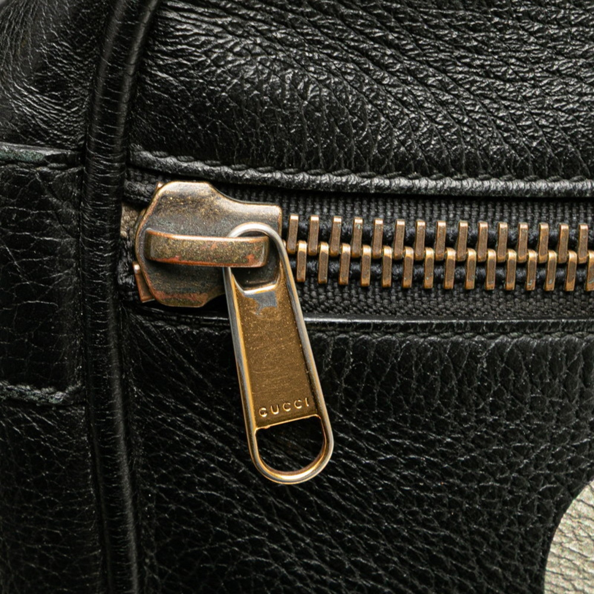 Gucci Black Leather Shoulder Bag (Pre-Owned)