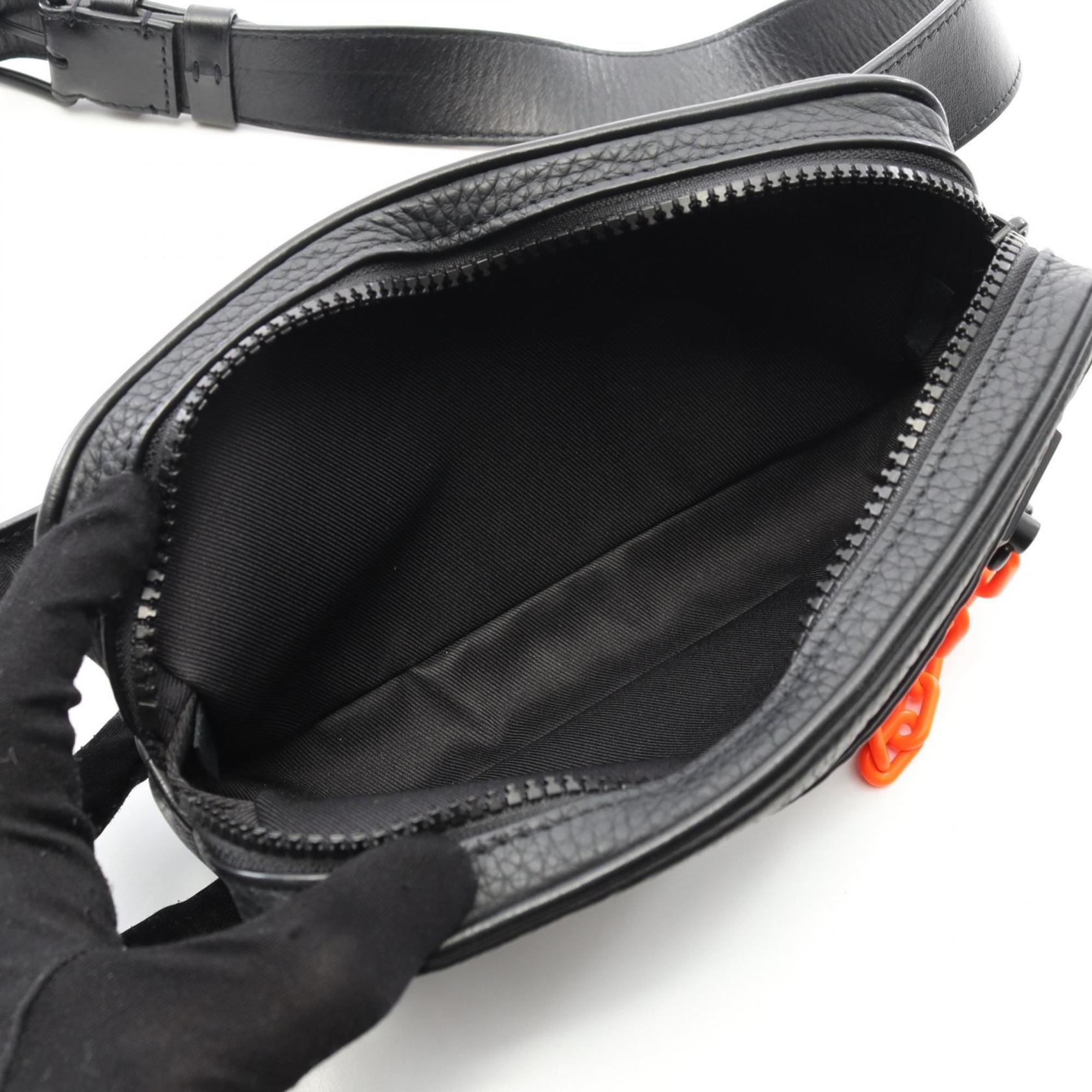 Louis Vuitton Black Noir Leather Fanny Pack Pochette (Pre-Owned)