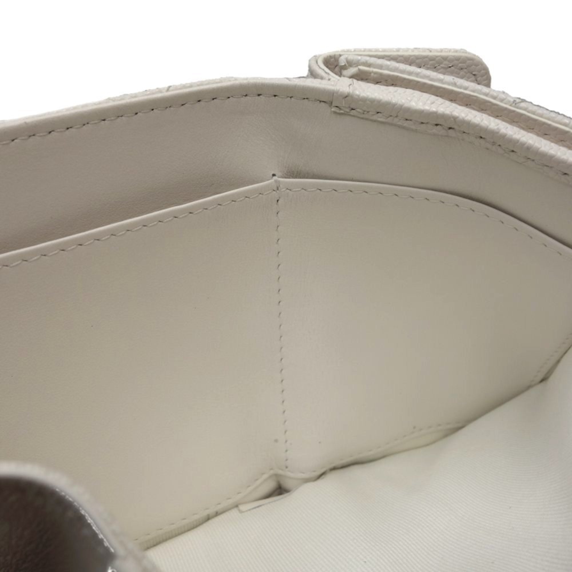 Chanel White Grained Calfskin Wallet (Tri-Fold) (Pre-Owned)