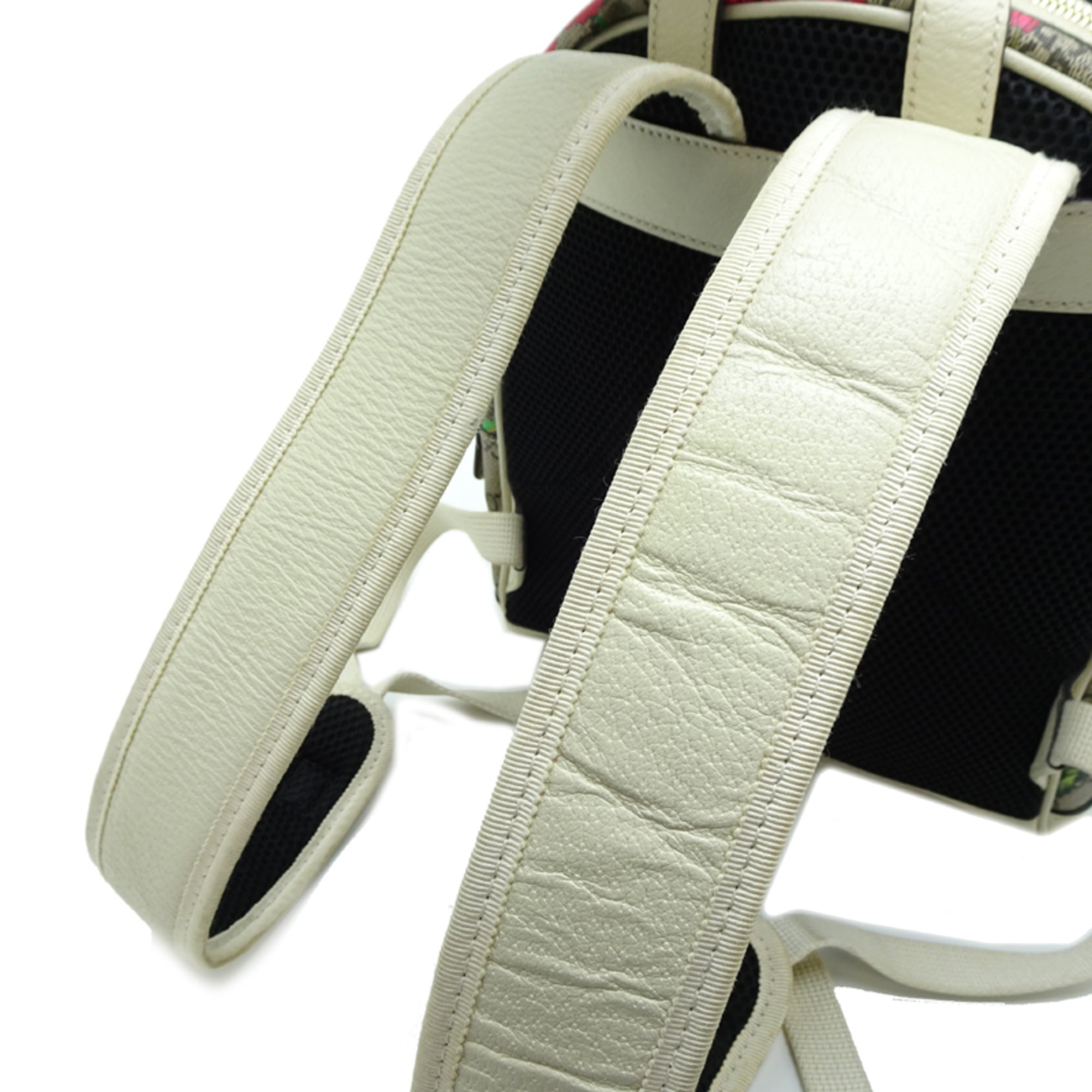 Gucci Beige White Gg Supreme Leather Backpack (Pre-Owned)