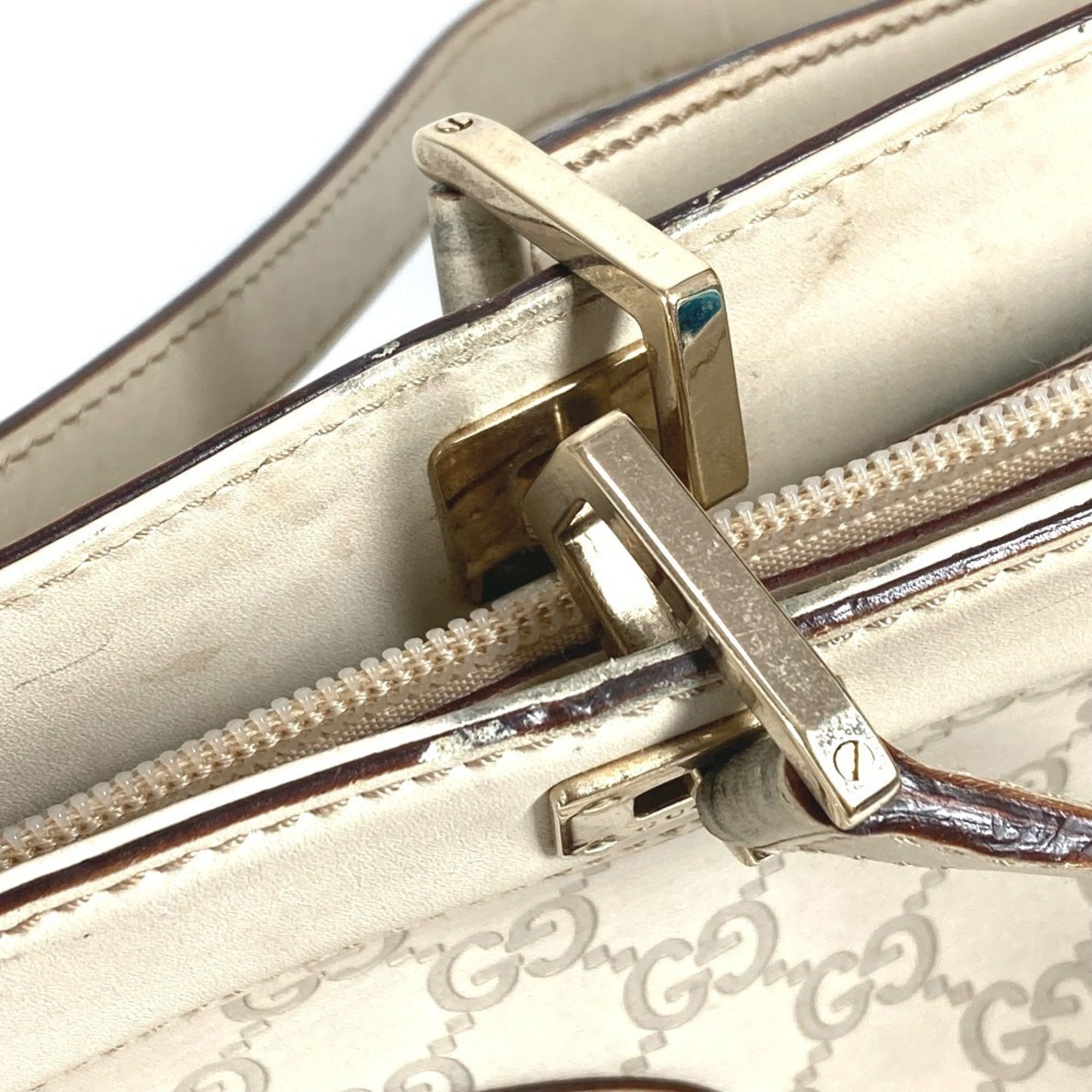 Gucci Off-White Leather Shoulder Bag Tote Bag (Pre-Owned)
