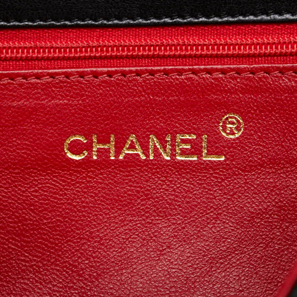 Chanel Black Satin Leather Shoulder Bag (Pre-Owned)