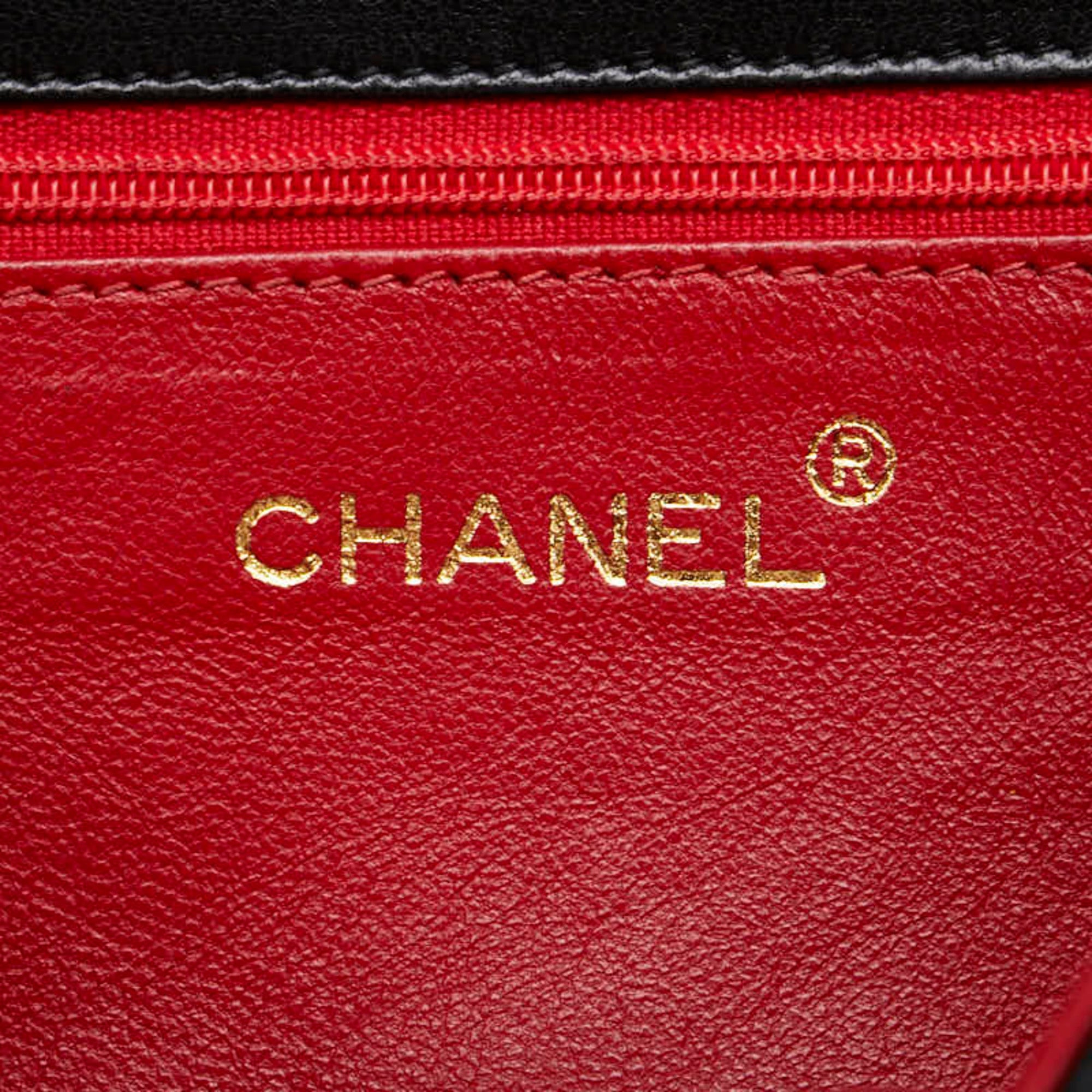 Chanel Black Satin Leather Shoulder Bag (Pre-Owned)