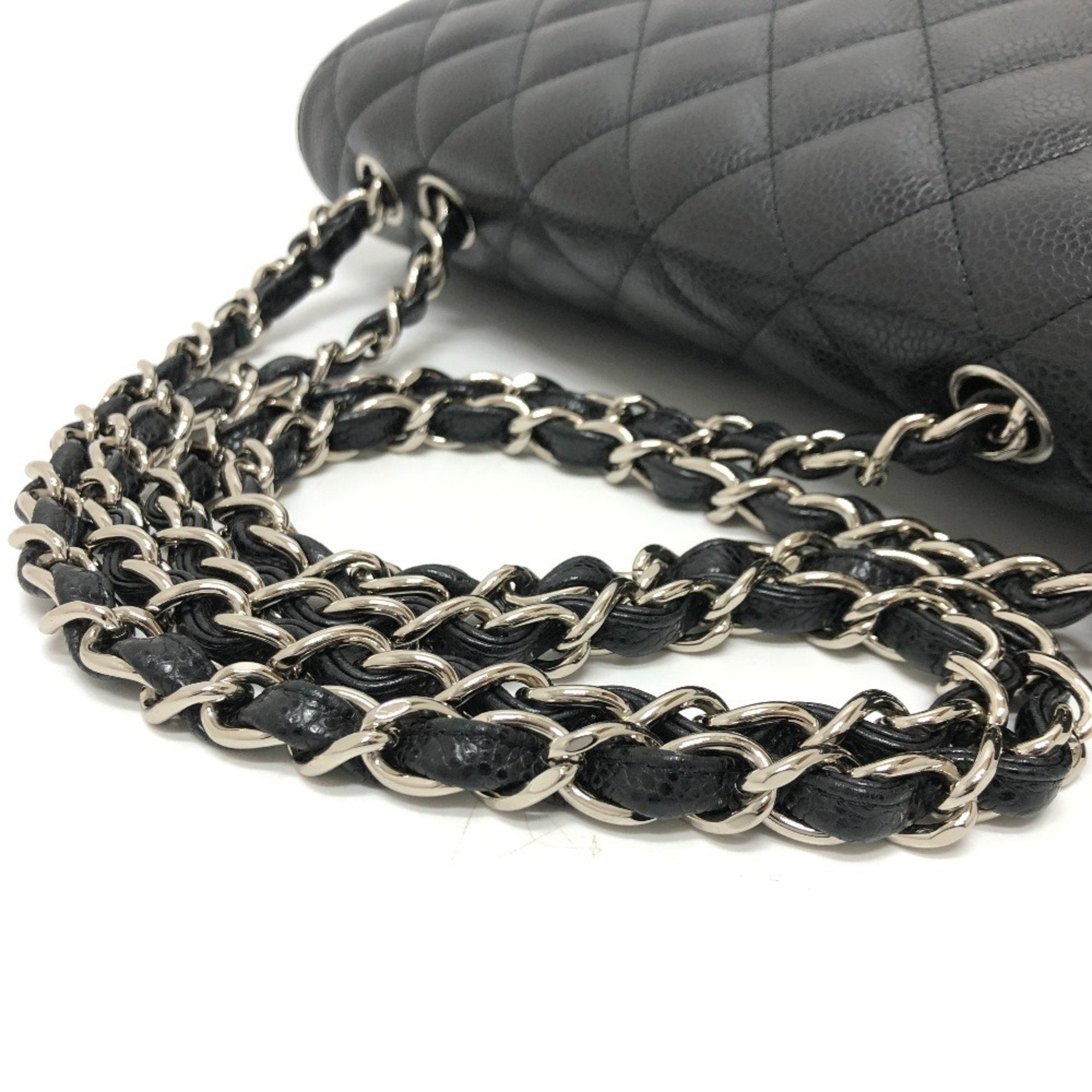 Chanel Black Grained Calfskin Shoulder Bag (Pre-Owned)