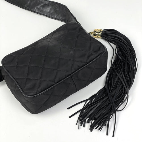 Chanel Matelasse Black Fabric Leather Shoulder Bag (Pre-Owned)