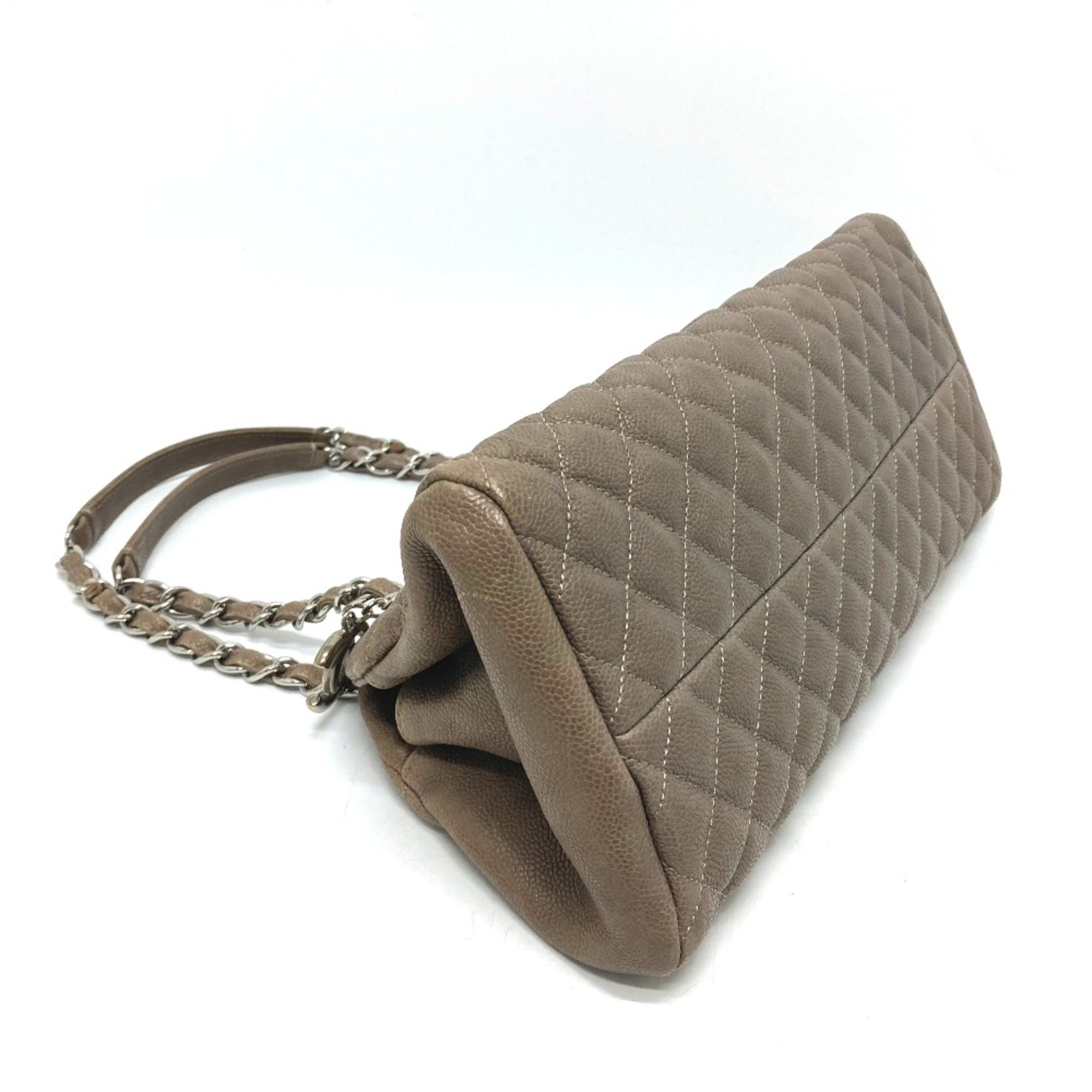 Chanel Brown Leather Shoulder Bag (Pre-Owned)