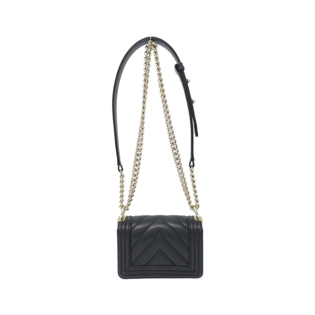 Chanel Boy Chanel Black Leather Shoulder Bag (Pre-Owned)