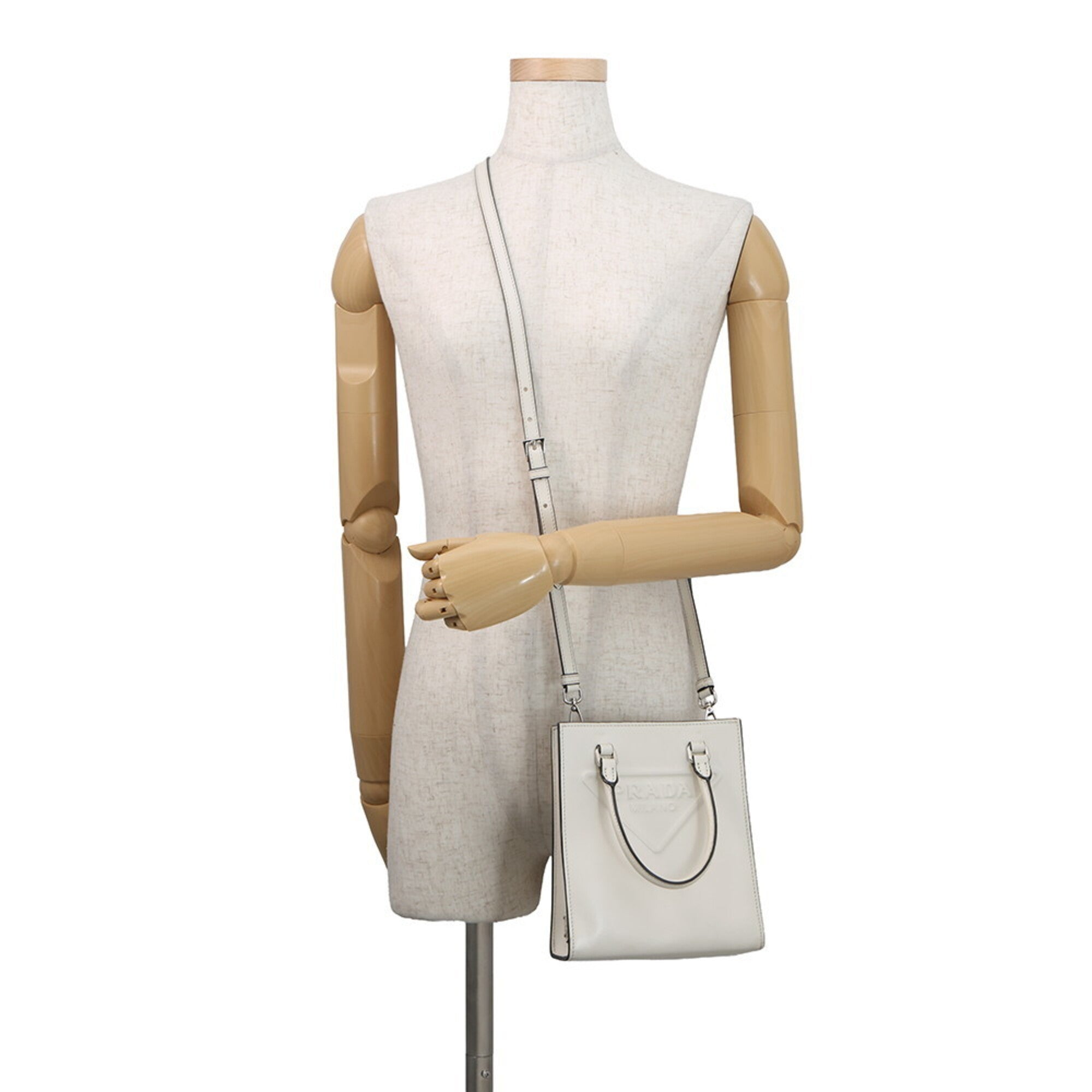 Prada White Leather Handbag Shoulder Bag (Pre-Owned)