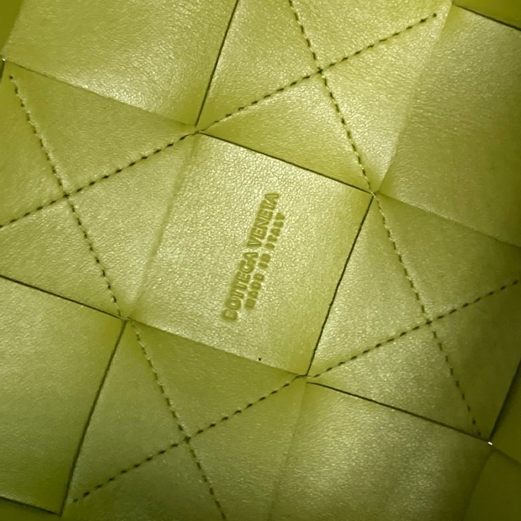 Bottega Veneta Green Leather Shoulder Bag (Pre-Owned)