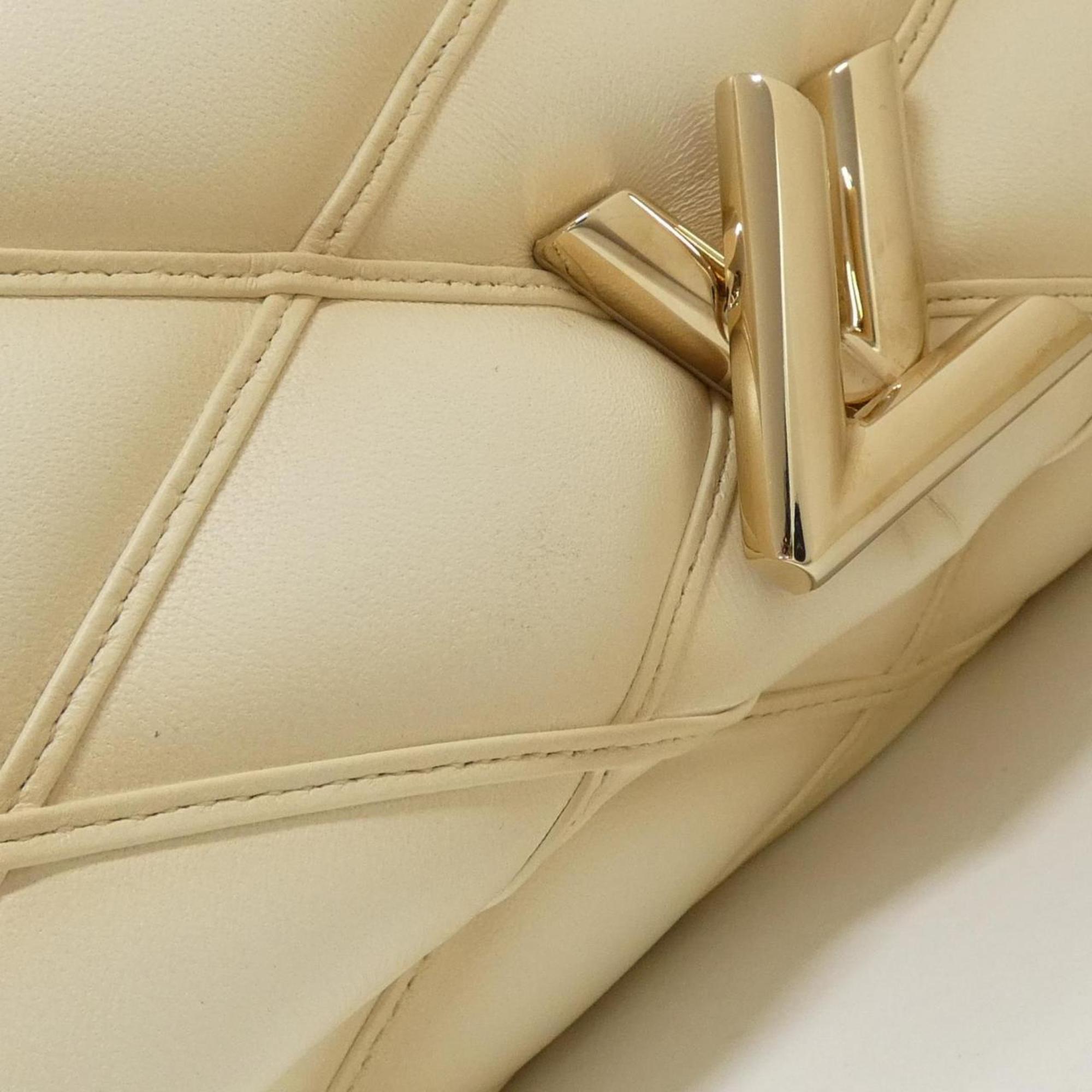 Louis Vuitton Gold Leather Handbag (Pre-Owned)