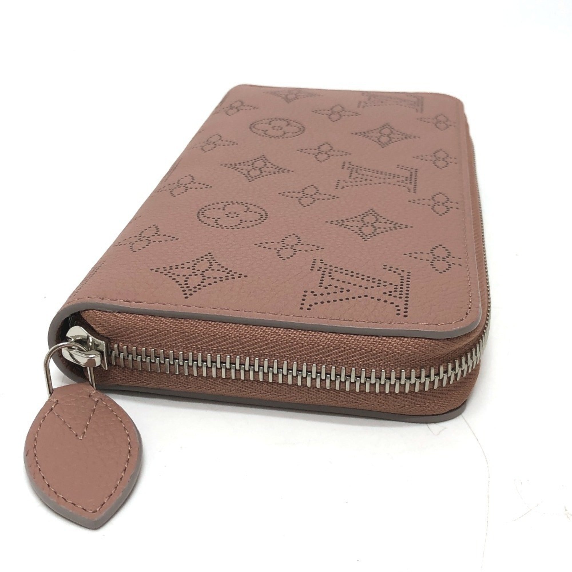 Louis Vuitton Mahina Pink Mahina Leather Long Wallet (Bi-Fold) (Pre-Owned)