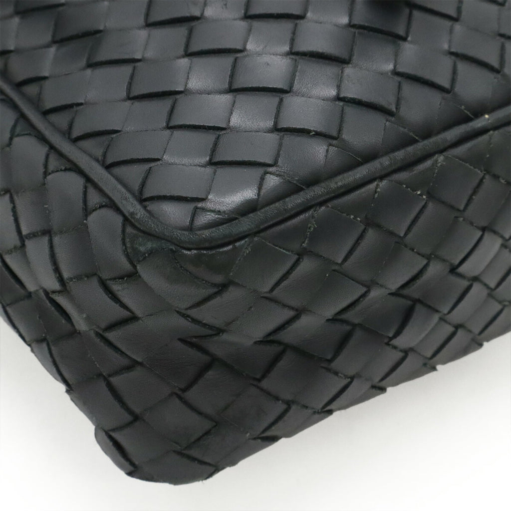 Bottega Veneta Black Leather Pochette Shoulder Bag (Pre-Owned)