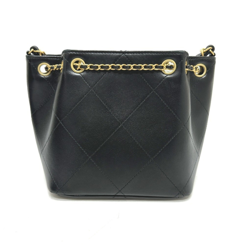 Chanel Black Leather Shoulder Bag (Pre-Owned)
