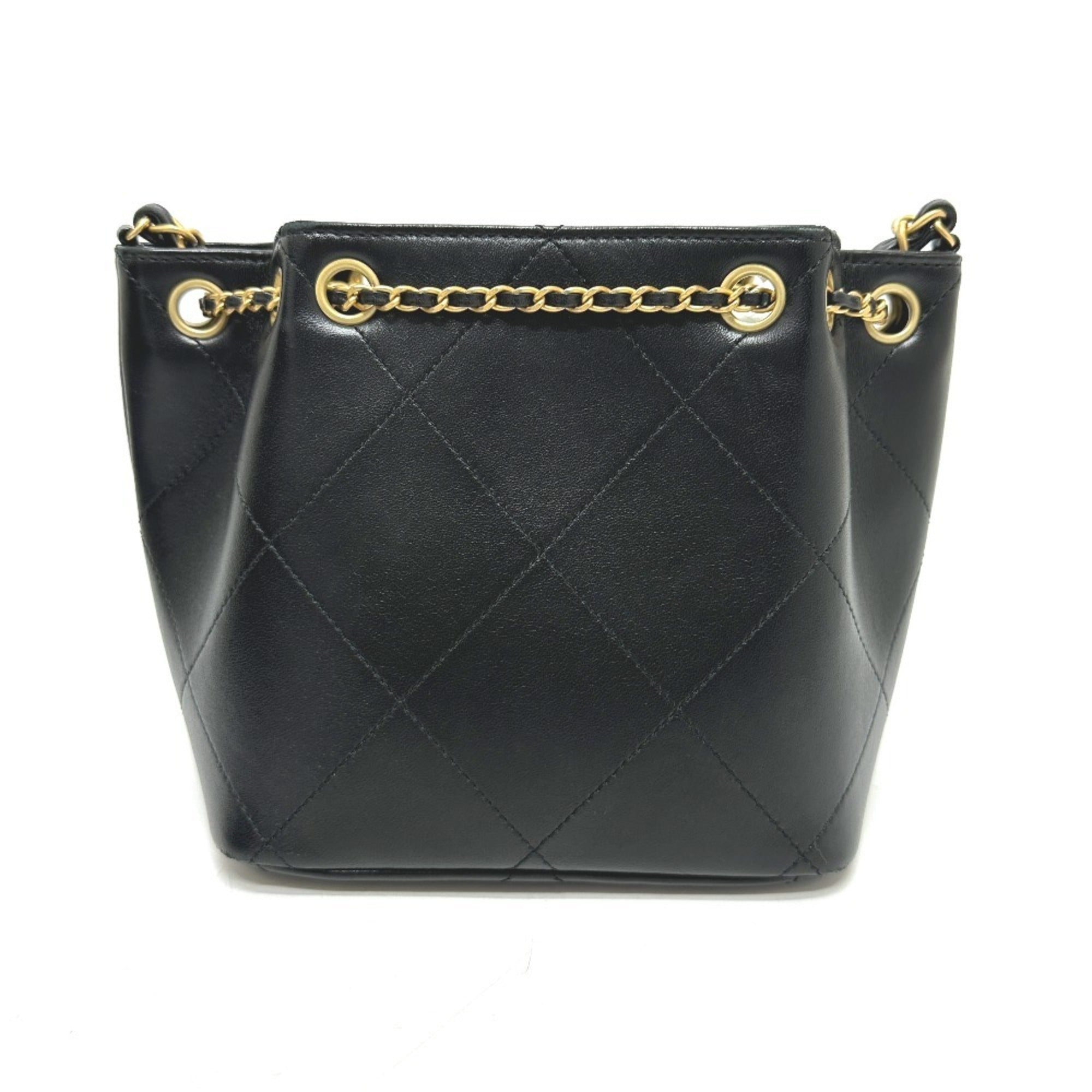 Chanel Black Leather Shoulder Bag (Pre-Owned)
