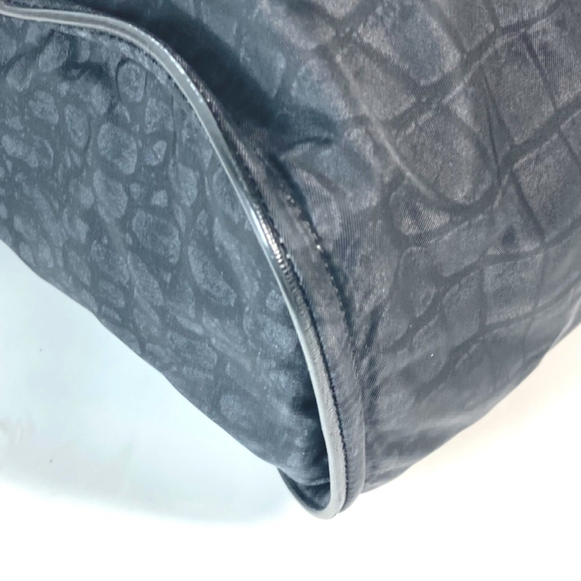 Fendi Black Nylon Leather Shoulder Bag Tote Bag (Pre-Owned)