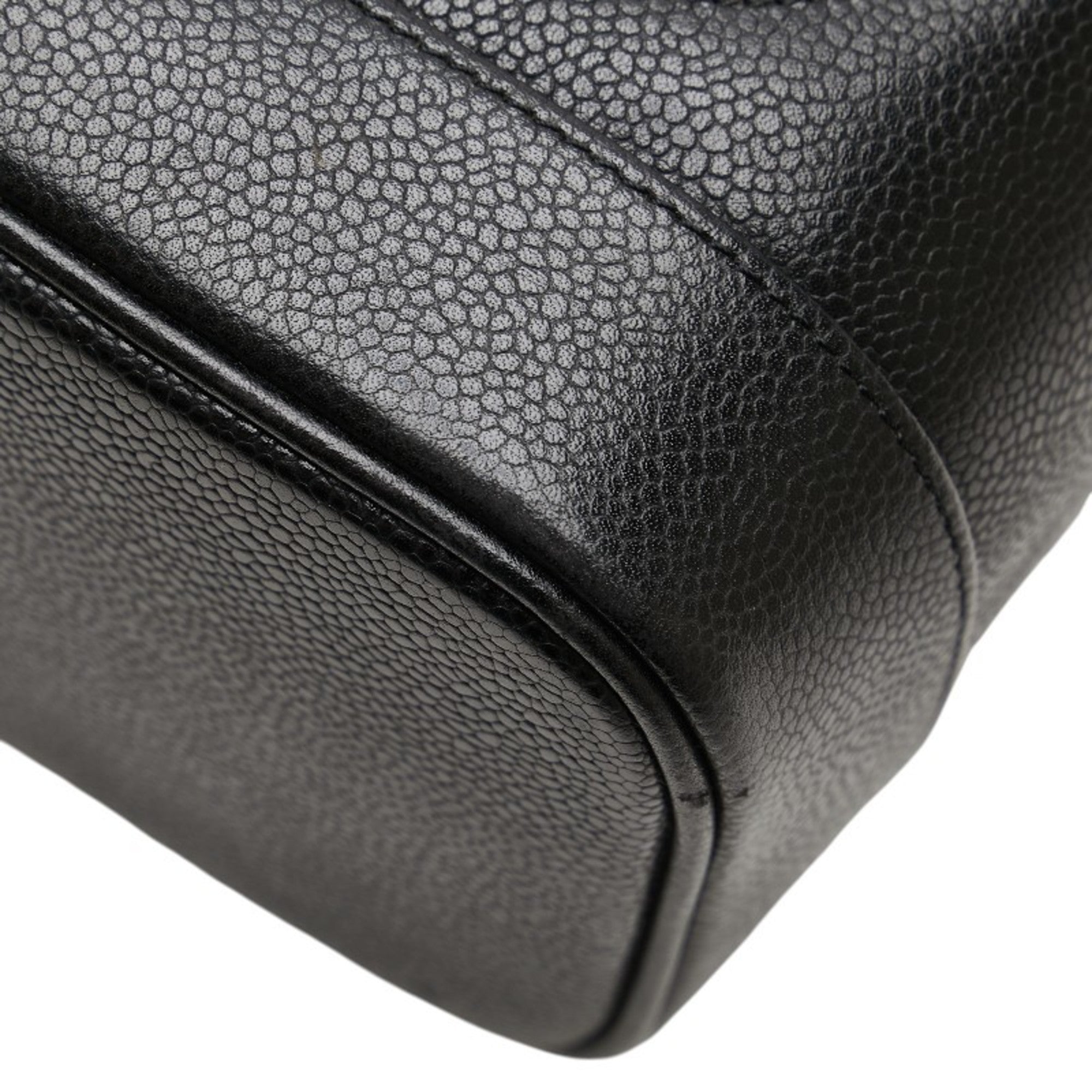 Chanel Black Grained Calfskin Pouch Vanity Bag (Pre-Owned)