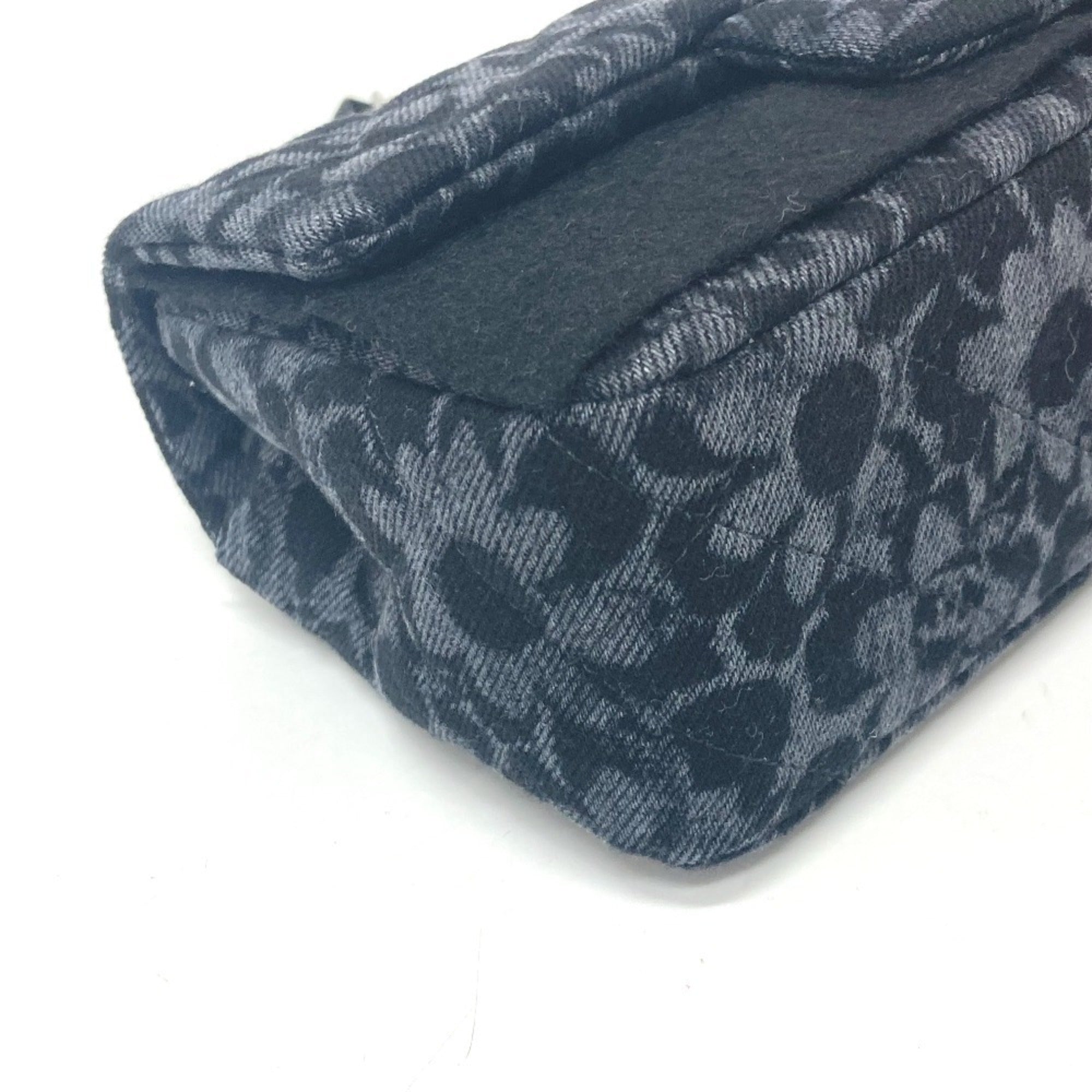 Chanel Black Denim Shoulder Bag (Pre-Owned)