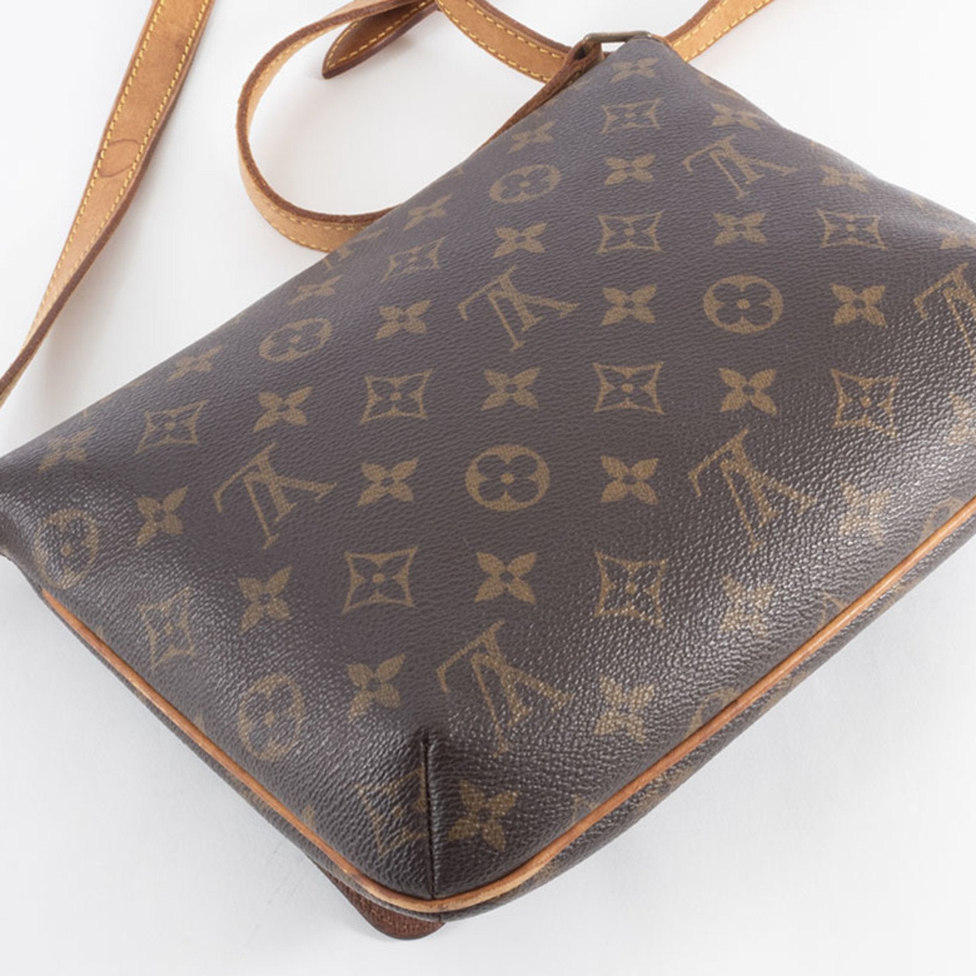 Louis Vuitton Brown Monogram Monogram Canvas Shoulder Bag (Pre-Owned)