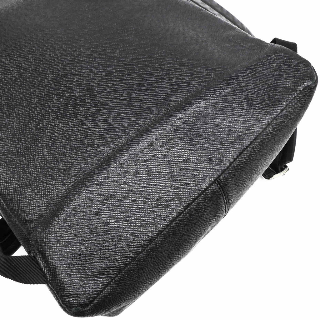 Louis Vuitton Taiga Black Taiga Leather Backpack (Pre-Owned)
