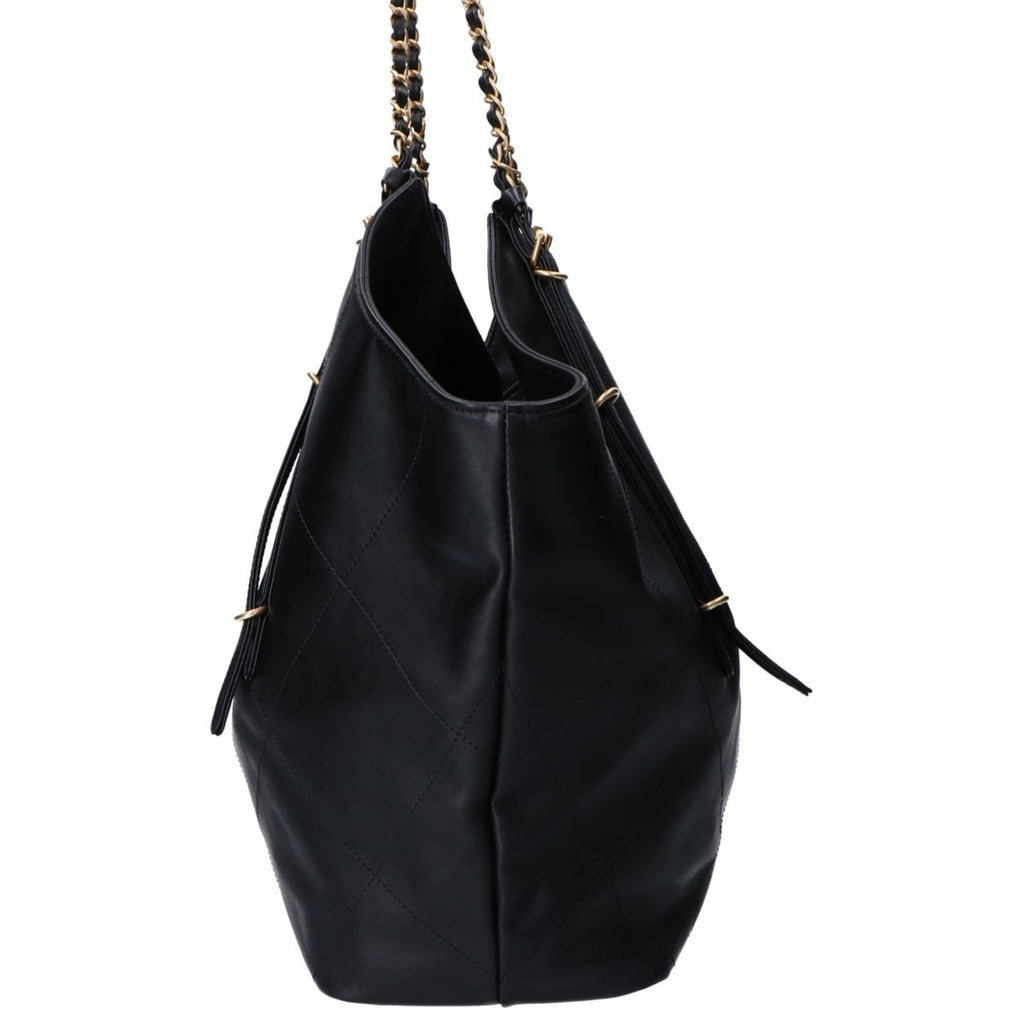 Chanel Black Leather Tote Bag (Pre-Owned)