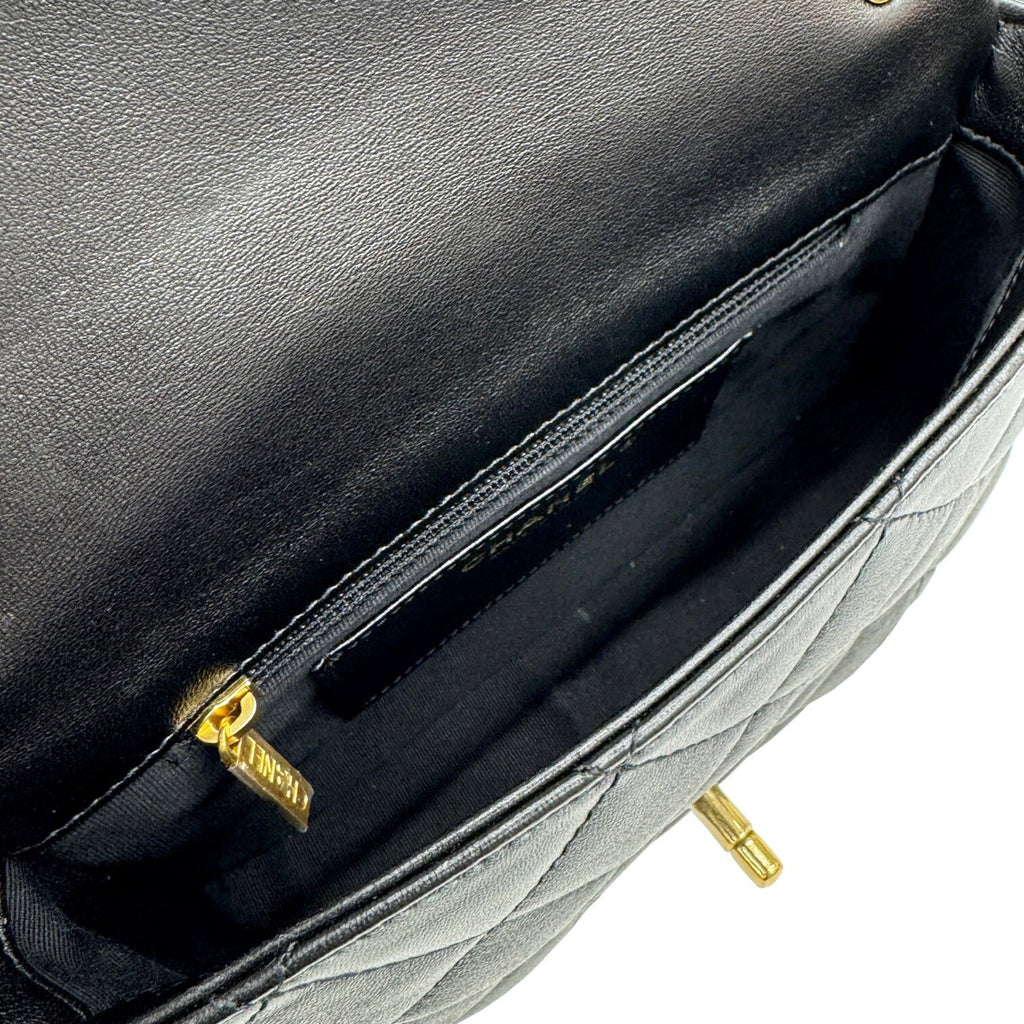 Chanel Black Shoulder Bag (Pre-Owned)