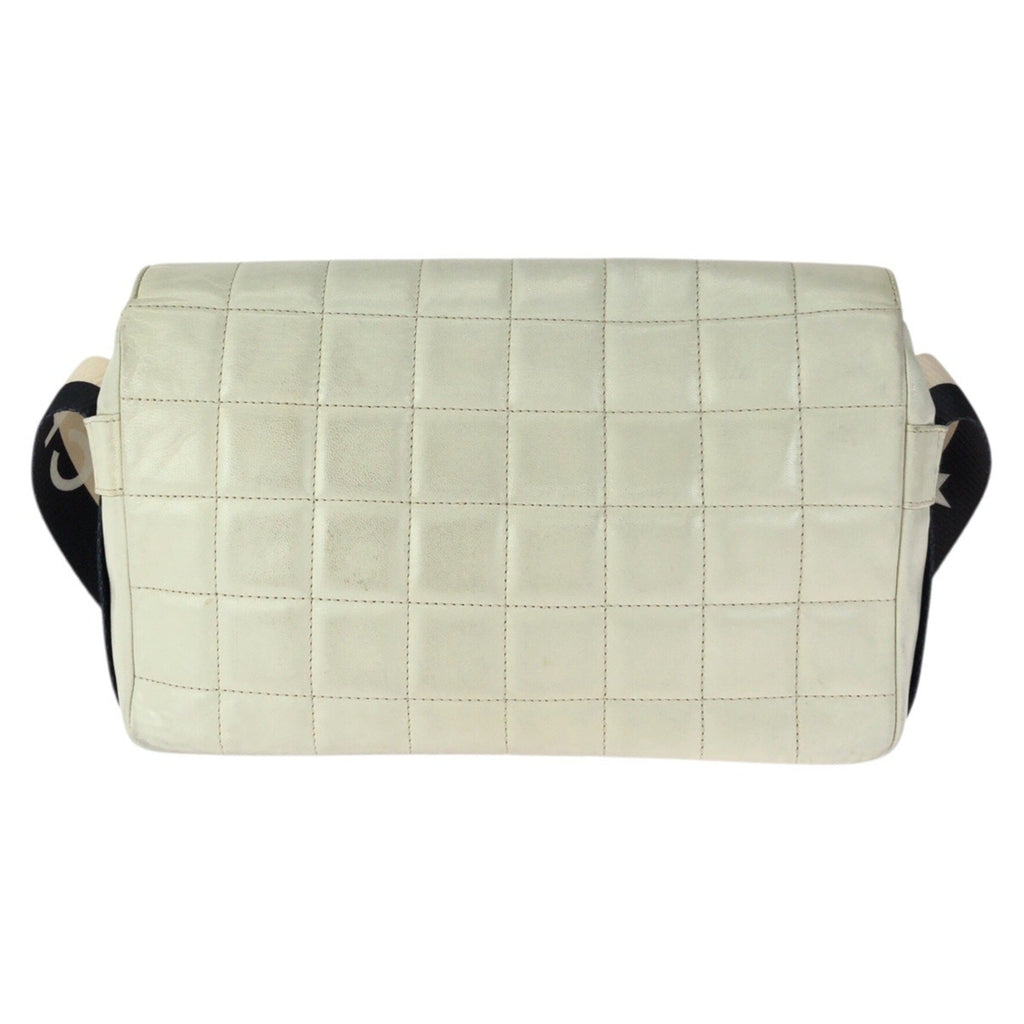 Chanel Black Off-White Leather Messenger Bag Shoulder Bag (Pre-Owned)
